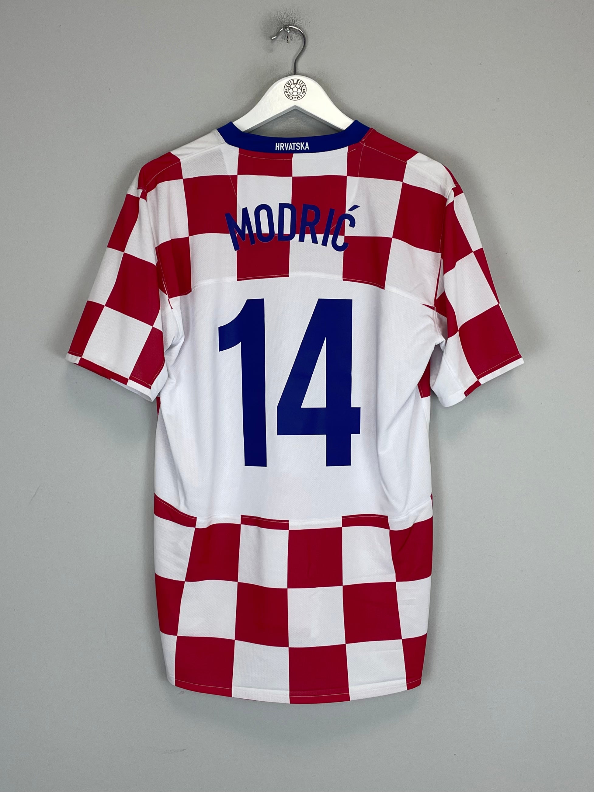 Shop 2008/09 CROATIA MODRIC #14 HOME SHIRT (M) NIKE, classic football shirts, vintage football shirts & retro soccer jerseys at Cult Kits