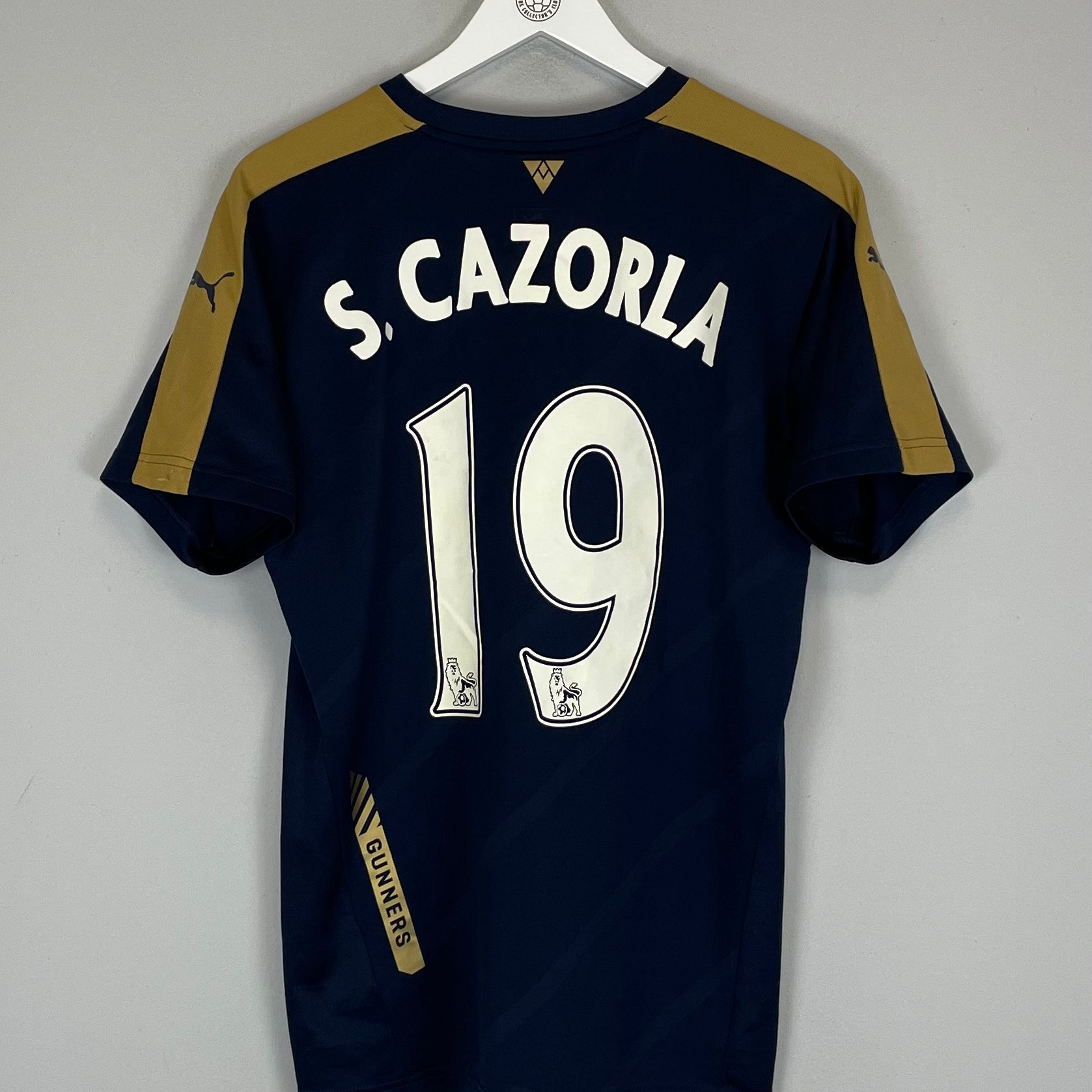 Shop 2015/16 ARSENAL CAZORLA #19 TRAINING SHIRT (L) PUMA, classic football shirts, vintage football shirts & retro soccer jerseys at Cult Kits