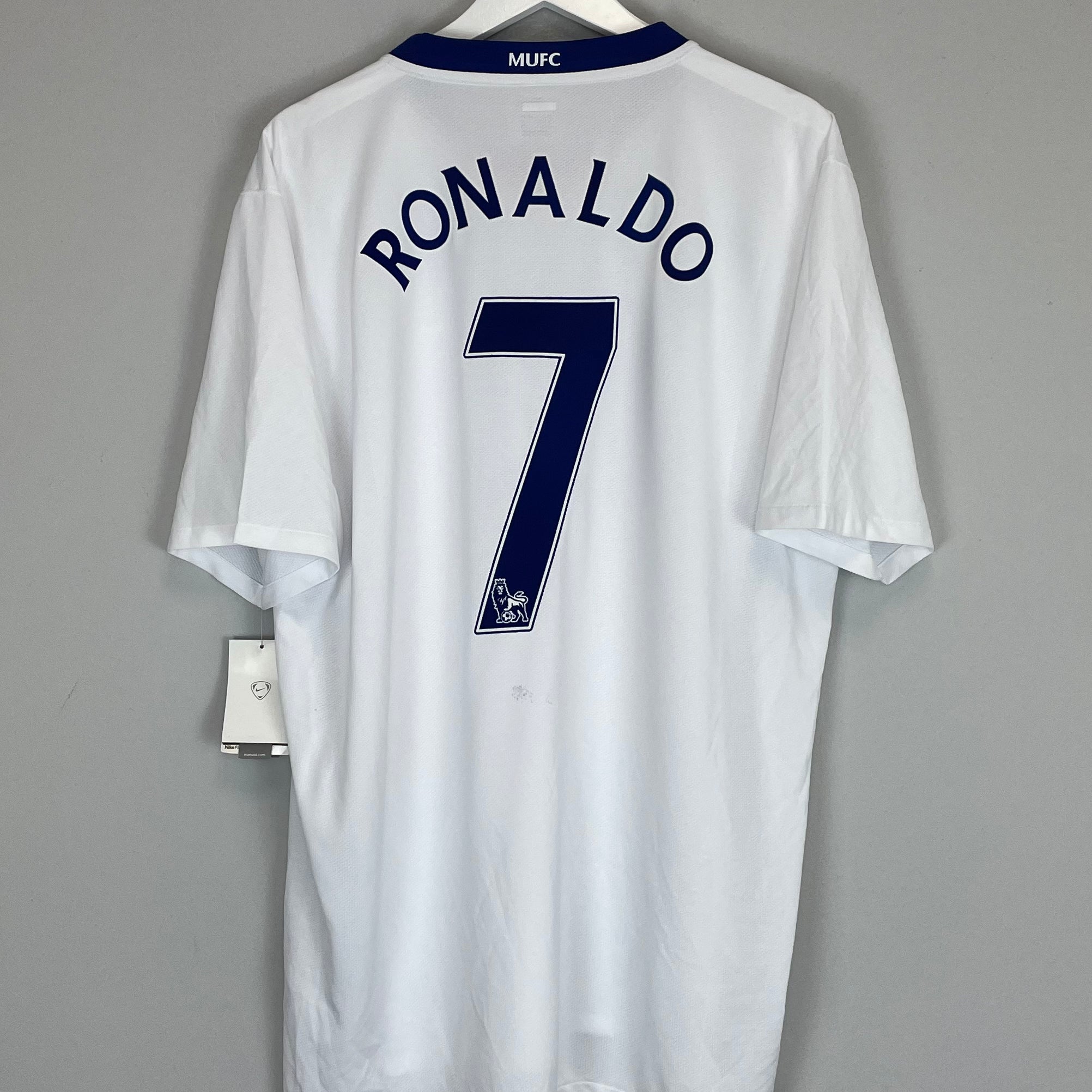 Shop 2008/09 MANCHESTER UNITED RONALDO #7 *BNWT* AWAY SHIRT (XXL) NIKE, classic football shirts, vintage football shirts & retro soccer jerseys at Cult Kits