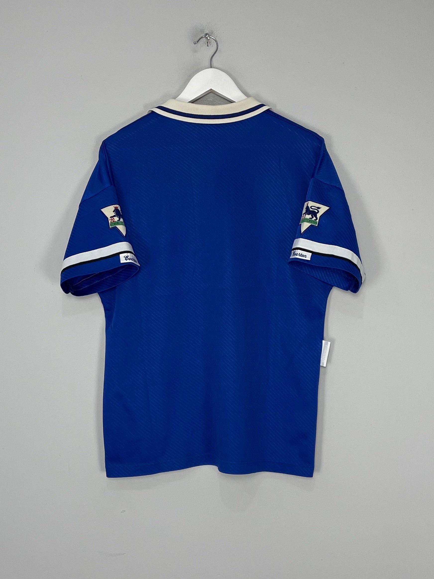 Shop 1993/95 EVERTON HOME SHIRT (M) UMBRO, classic football shirts, vintage football shirts & retro soccer jerseys at Cult Kits