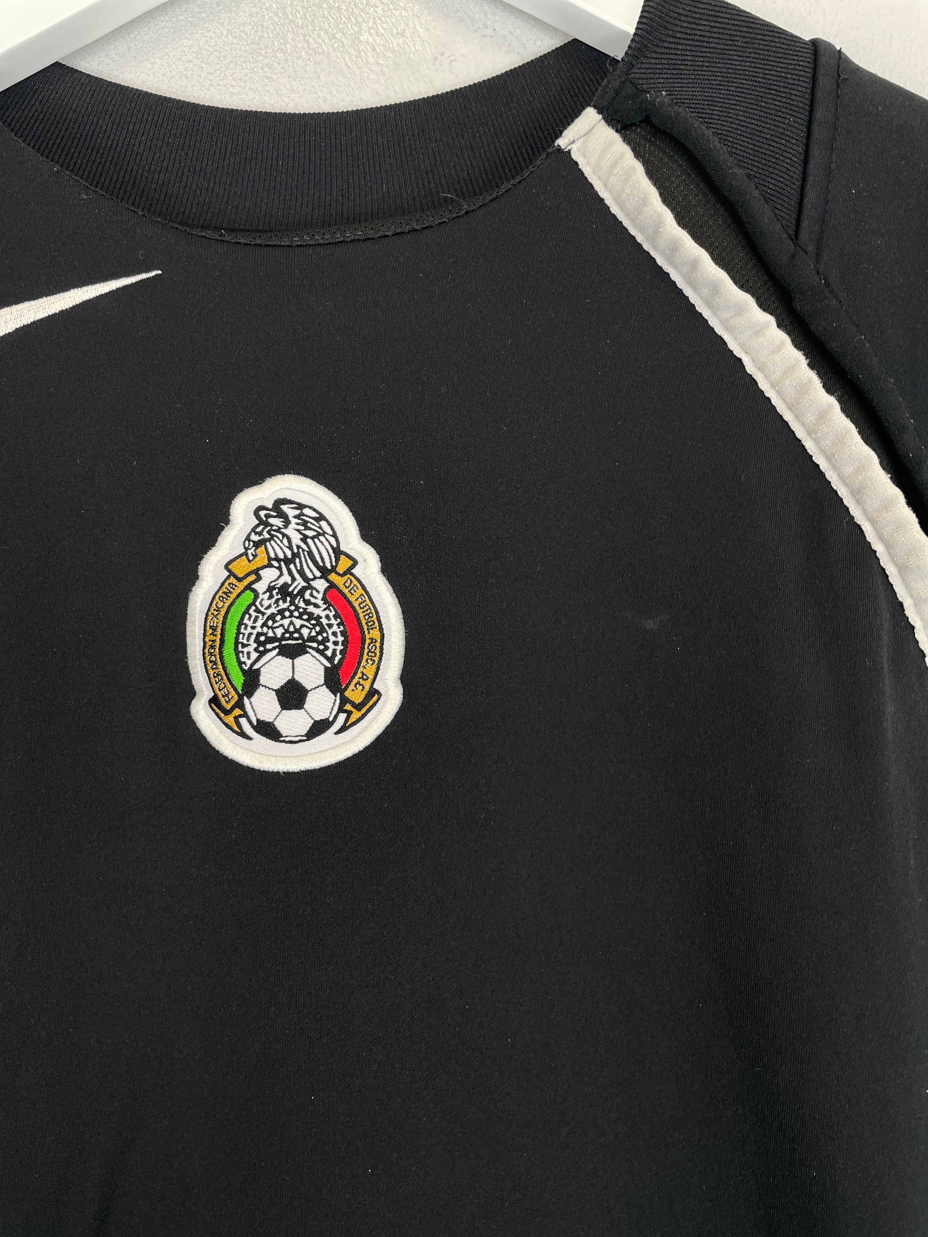 Buy 2003/04 MEXICO DRILL TOP (L) NIKE ~ Free worldwide shipping ~ Authentic Vintage Football Shirts from Cult Kits