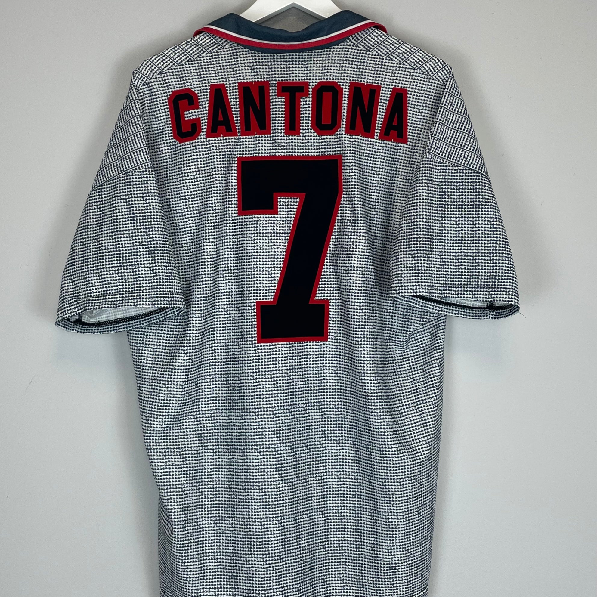 Shop 1995/96 MANCHESTER UNITED CANTONA #7 AWAY SHIRT (XL) UMBRO, classic football shirts, vintage football shirts & retro soccer jerseys at Cult Kits