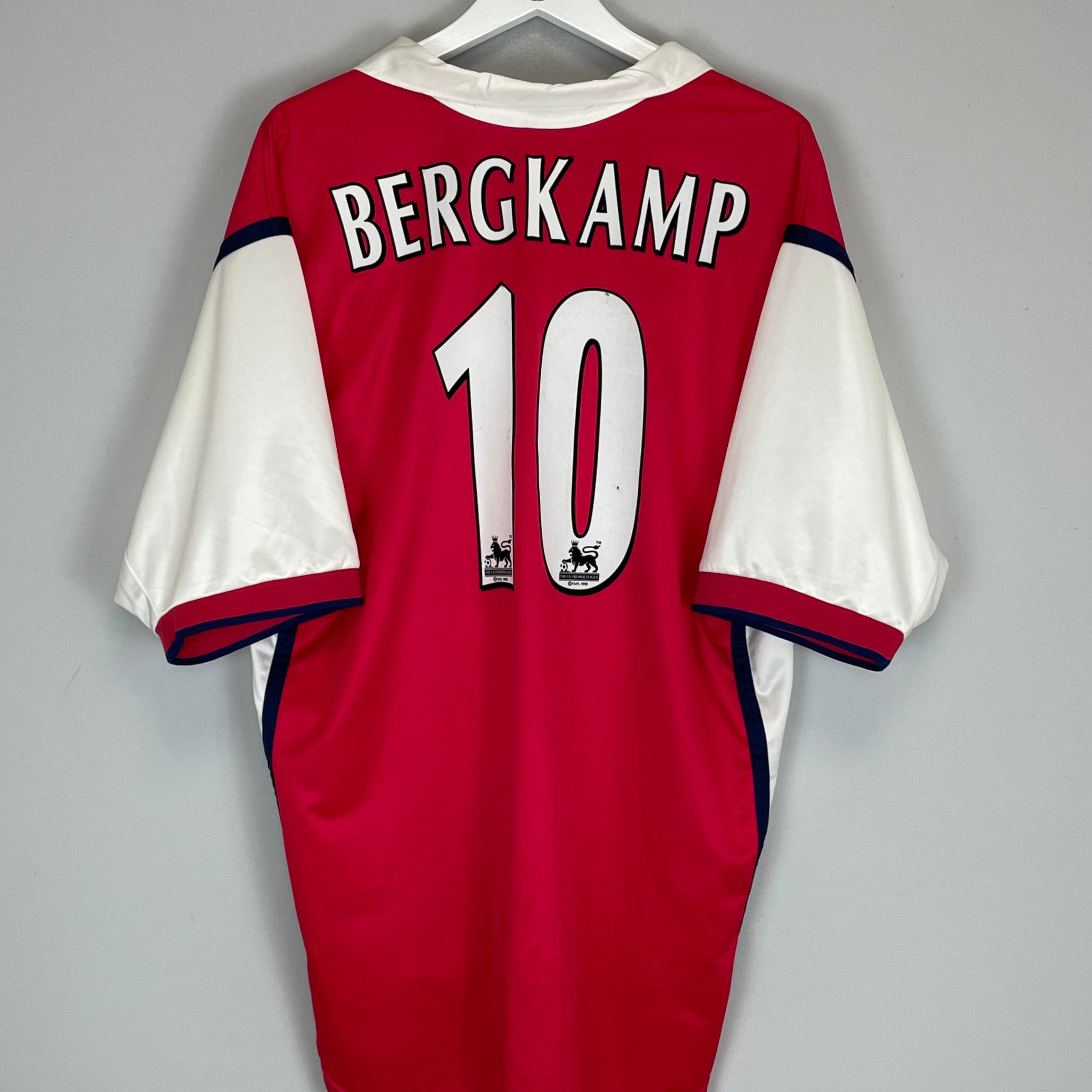 Shop 1999/00 ARSENAL BERGKAMP #10 HOME SHIRT (XXL) NIKE, classic football shirts, vintage football shirts & retro soccer jerseys at Cult Kits