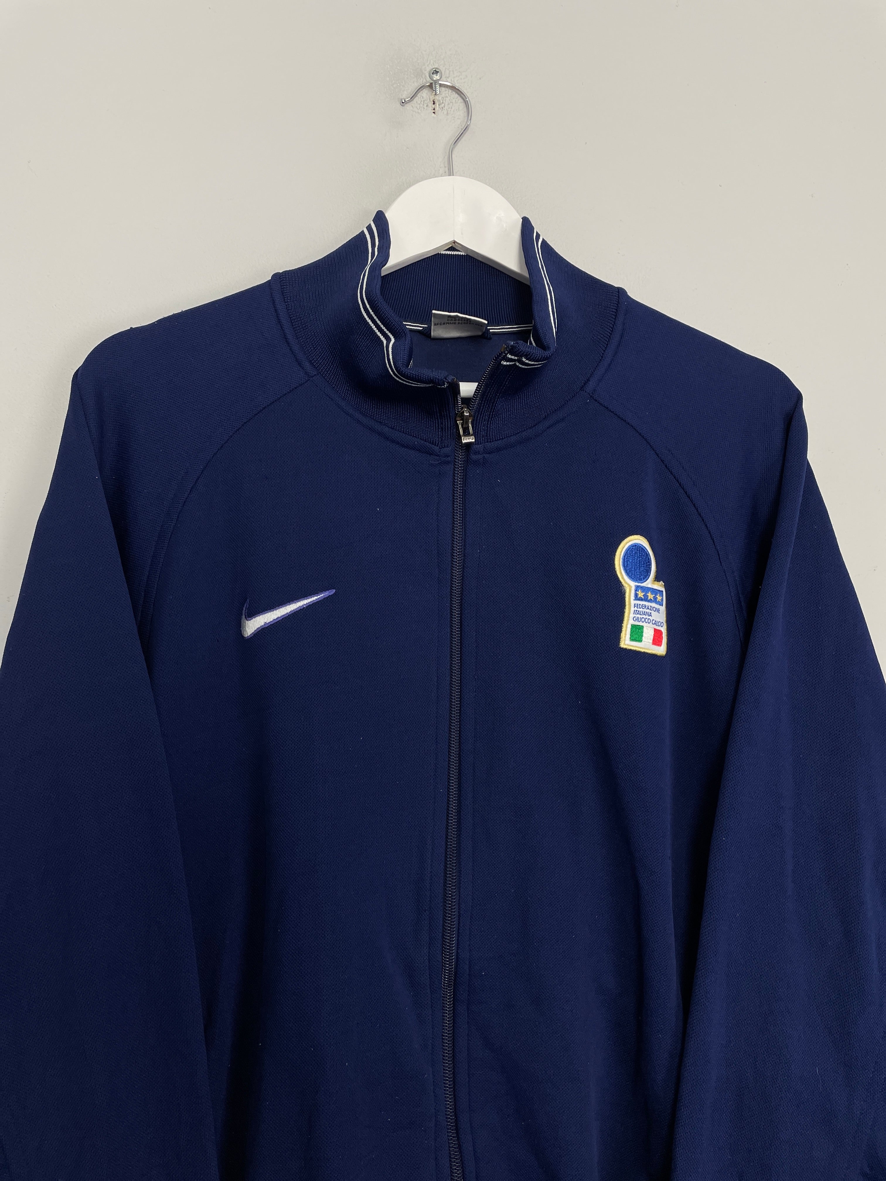 Shop 1998/99 ITALY TRACK JACKET (L) NIKE, classic football shirts, vintage football shirts & retro soccer jerseys at Cult Kits