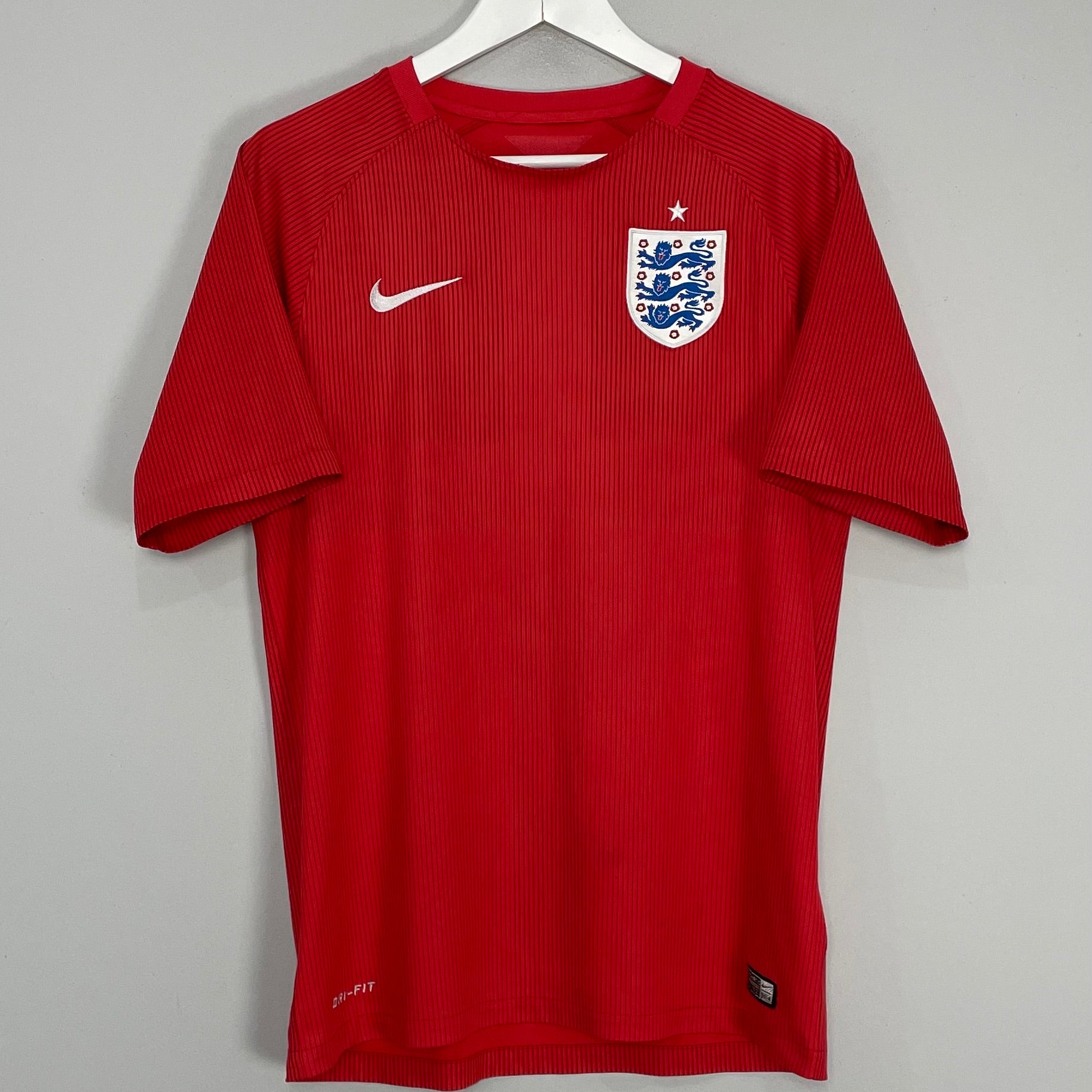 Shop 2014/15 ENGLAND AWAY SHIRT (M) NIKE, classic football shirts, vintage football shirts & retro soccer jerseys at Cult Kits