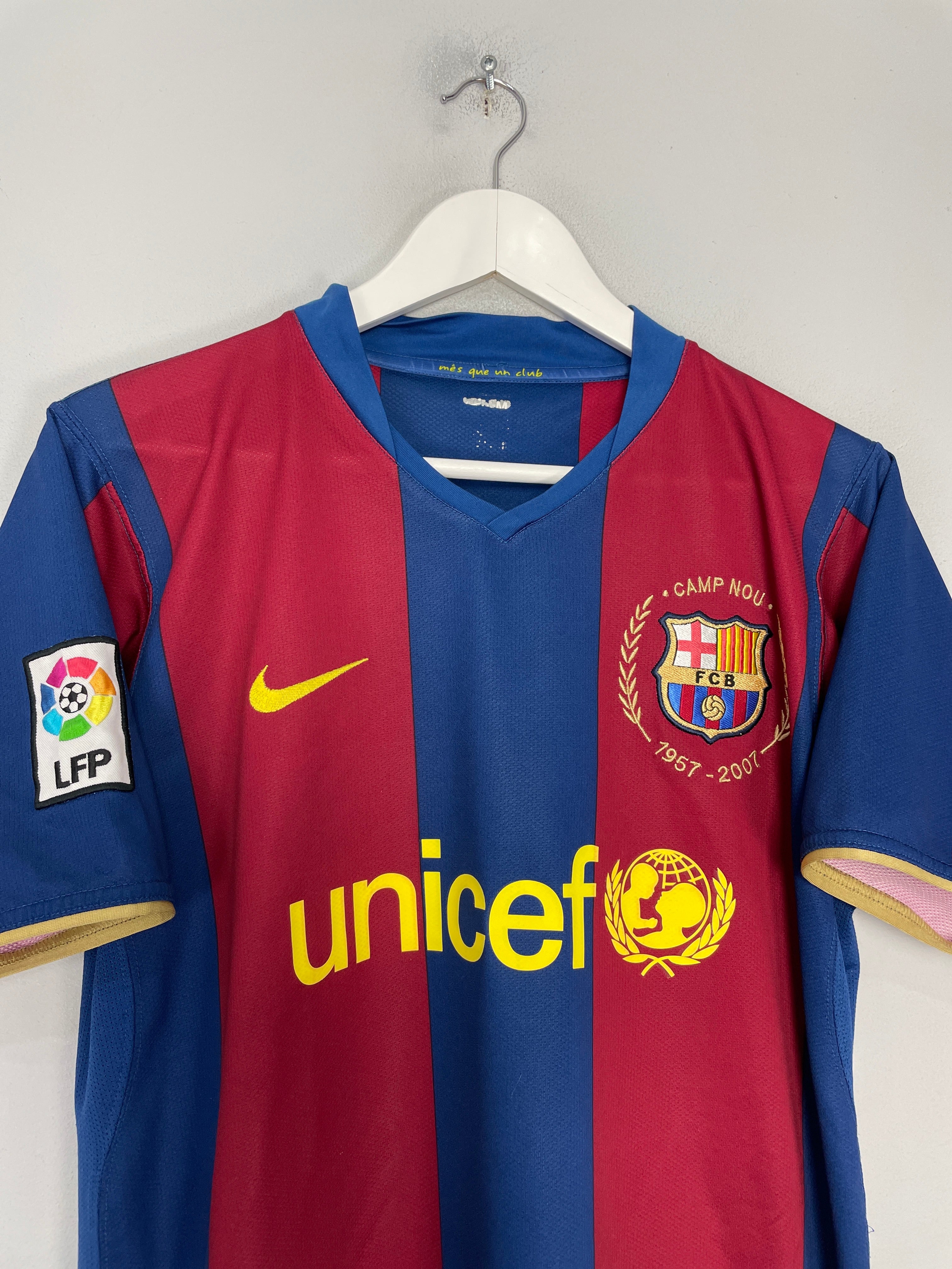 Shop 2007/08 BARCELONA RONALDINHO #10 HOME SHIRT (M) NIKE, classic football shirts, vintage football shirts & retro soccer jerseys at Cult Kits