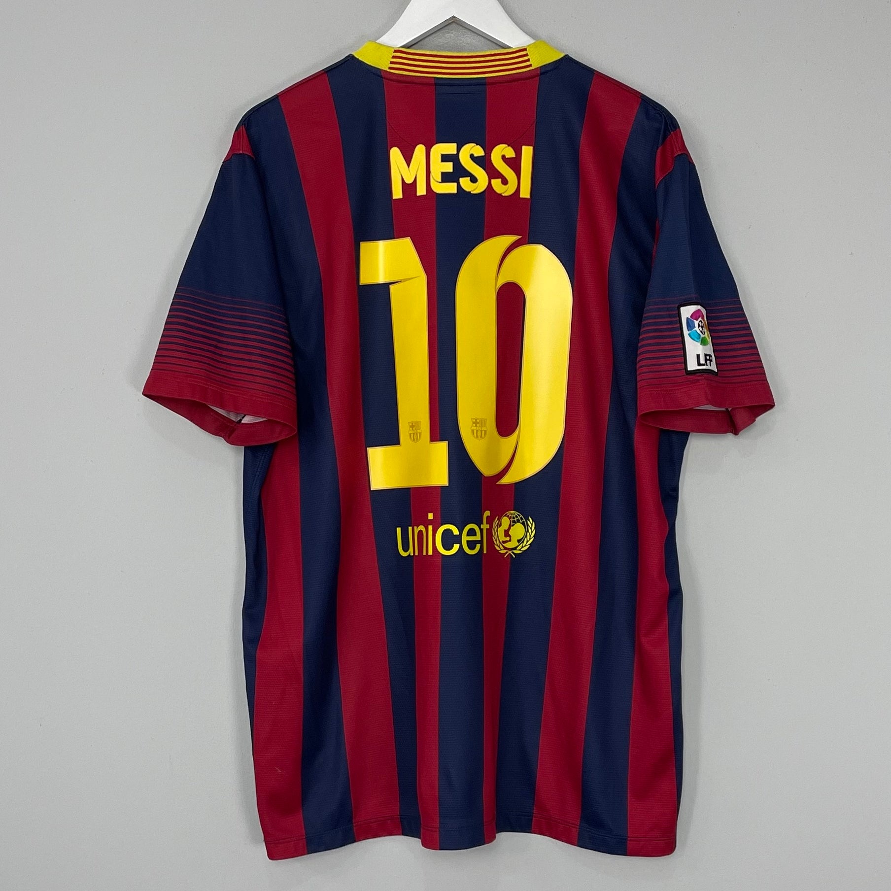 Shop 2013/14 BARCELONA MESSI #10 HOME SHIRT (XL) NIKE, classic football shirts, vintage football shirts & retro soccer jerseys at Cult Kits