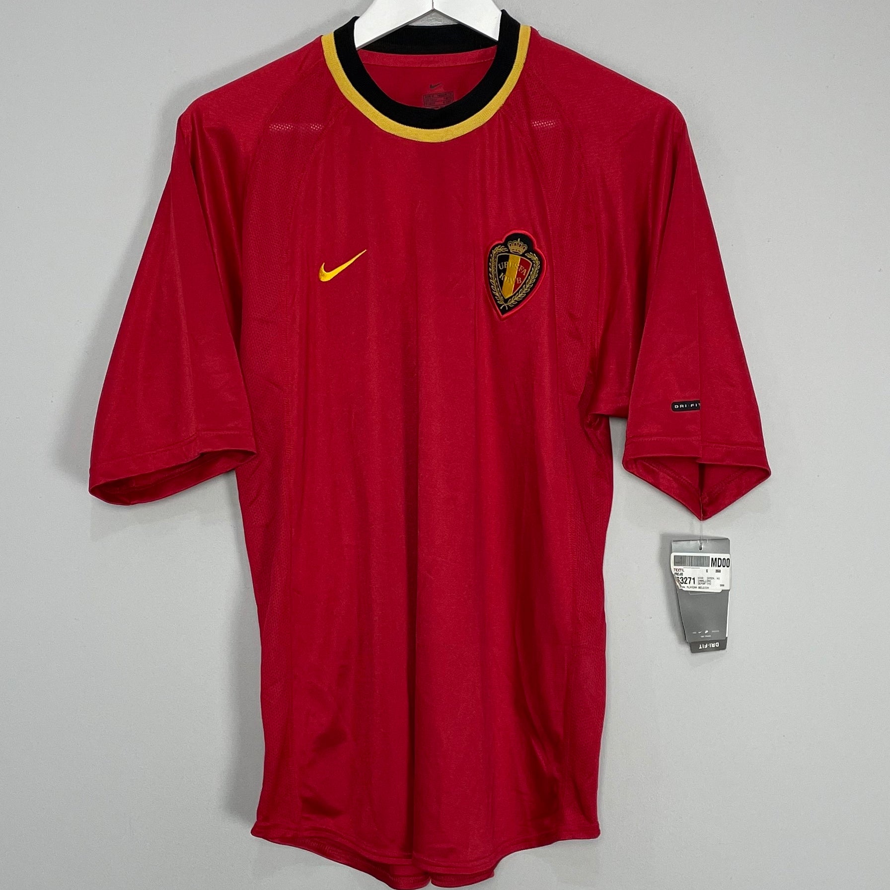 Shop 2000/02 BELGIUM *BNWT* HOME SHIRT (M) NIKE, classic football shirts, vintage football shirts & retro soccer jerseys at Cult Kits