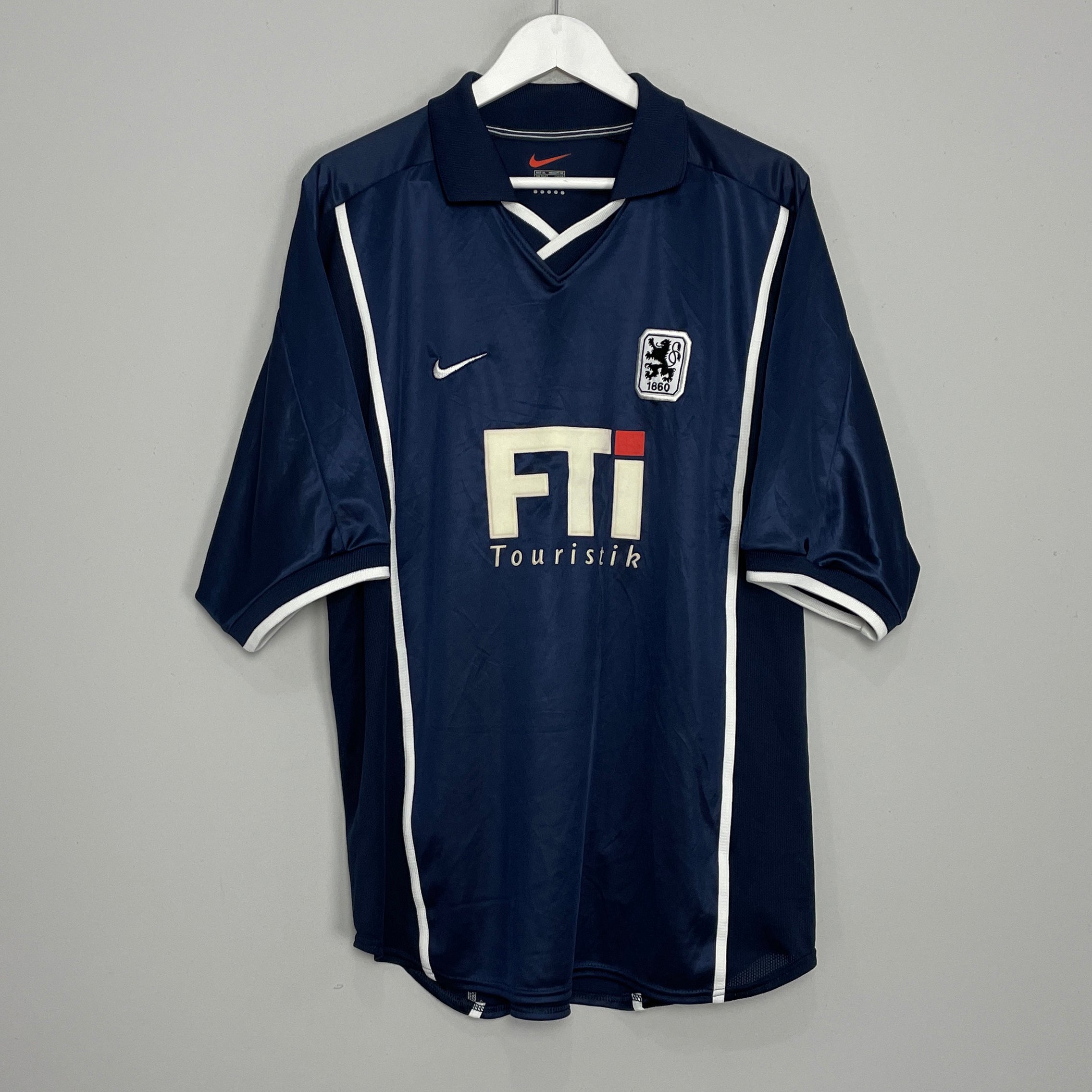 Shop 1999/00 1860 MUNICH AWAY SHIRT (XL) NIKE, classic football shirts, vintage football shirts & retro soccer jerseys at Cult Kits