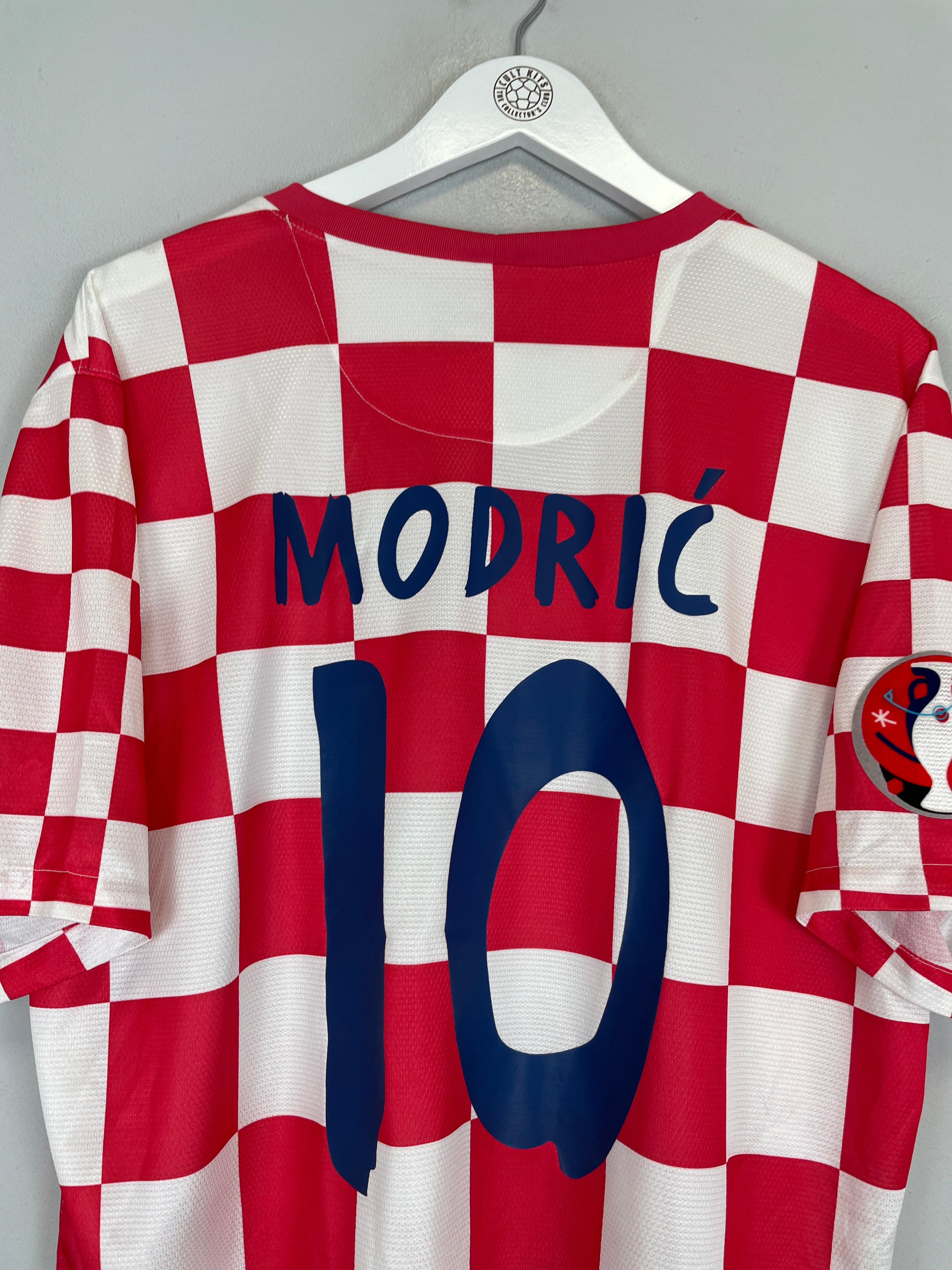 Shop 2012/13 CROATIA MODRIC #10 HOME SHIRT (XL) NIKE, classic football shirts, vintage football shirts & retro soccer jerseys at Cult Kits
