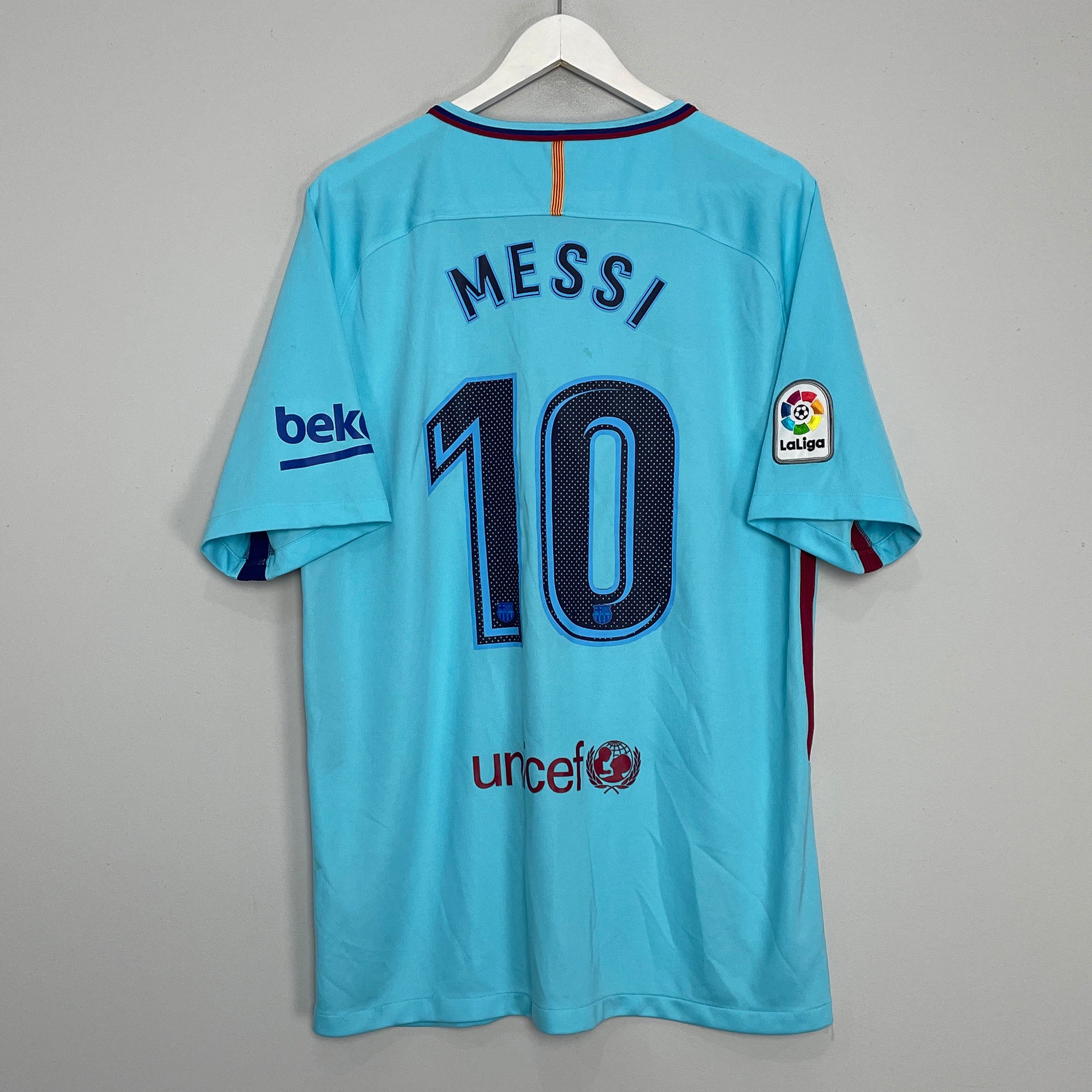 Shop 2017/18 BARCELONA MESSI #10 AWAY SHIRT (XL) NIKE, classic football shirts, vintage football shirts & retro soccer jerseys at Cult Kits
