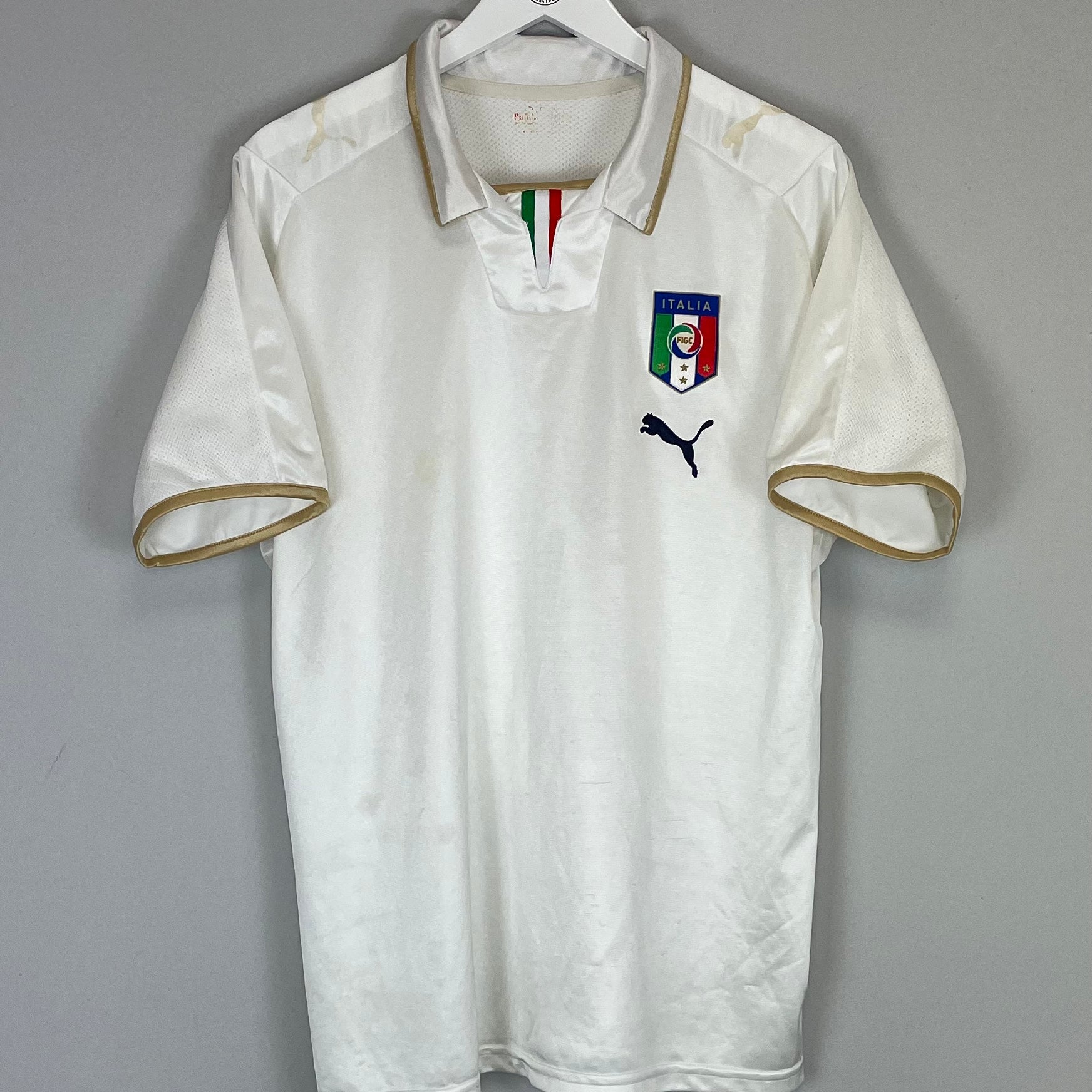 Shop 2007/08 ITALY AWAY SHIRT (XL) PUMA, classic football shirts, vintage football shirts & retro soccer jerseys at Cult Kits