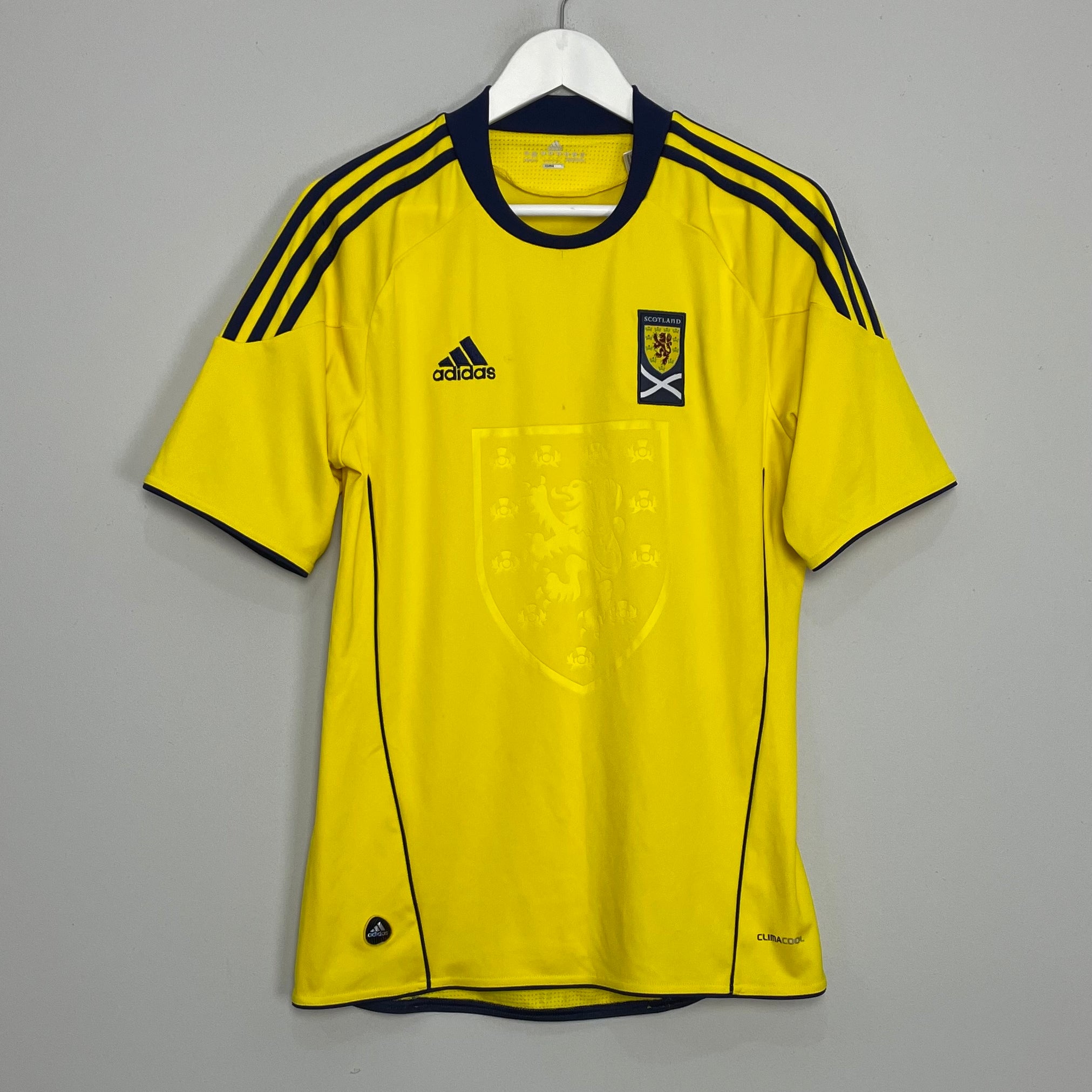 Shop 2010/11 SCOTLAND AWAY SHIRT (S) ADIDAS, classic football shirts, vintage football shirts & retro soccer jerseys at Cult Kits
