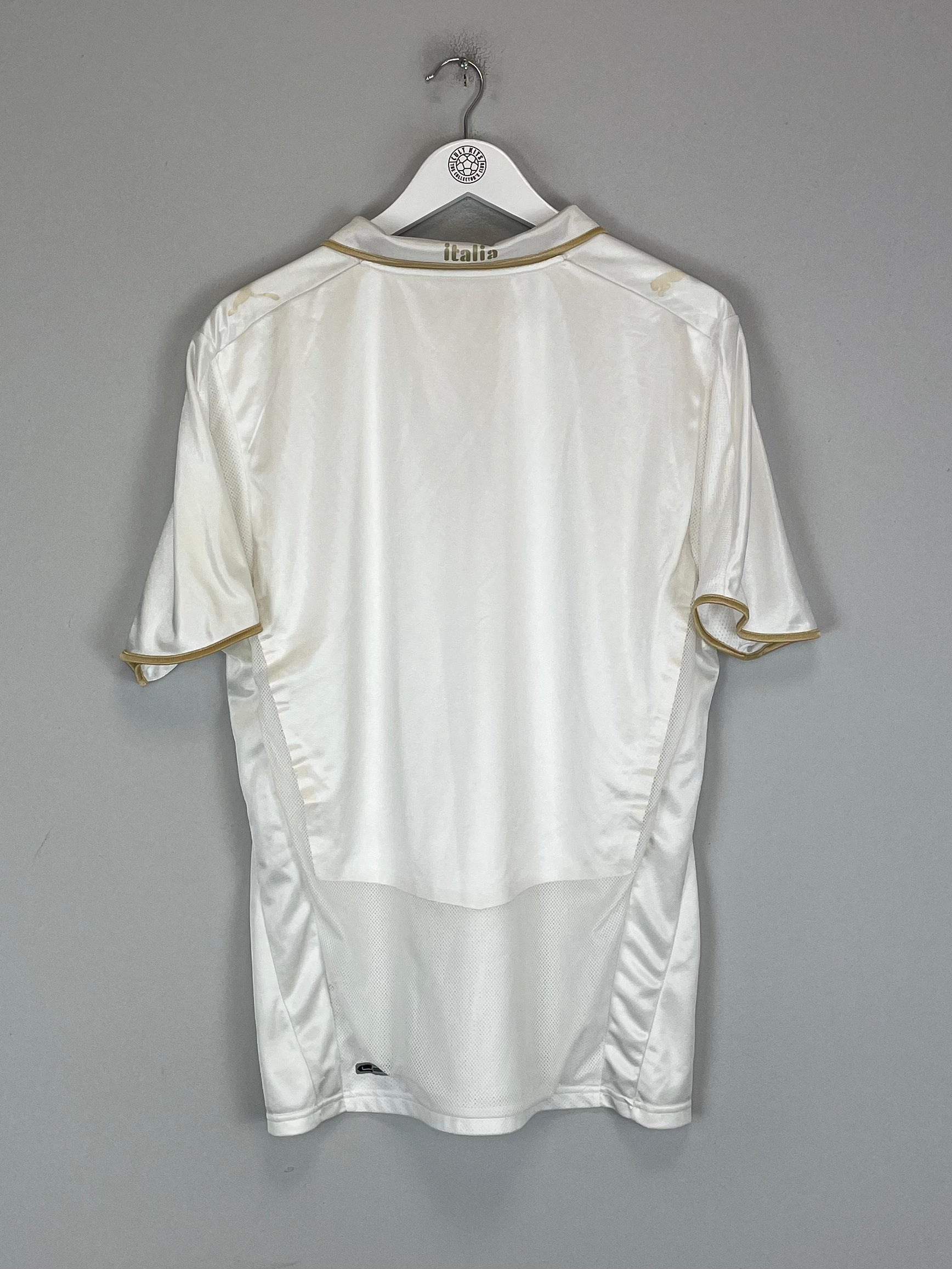 Shop 2007/08 ITALY AWAY SHIRT (L) PUMA, classic football shirts, vintage football shirts & retro soccer jerseys at Cult Kits
