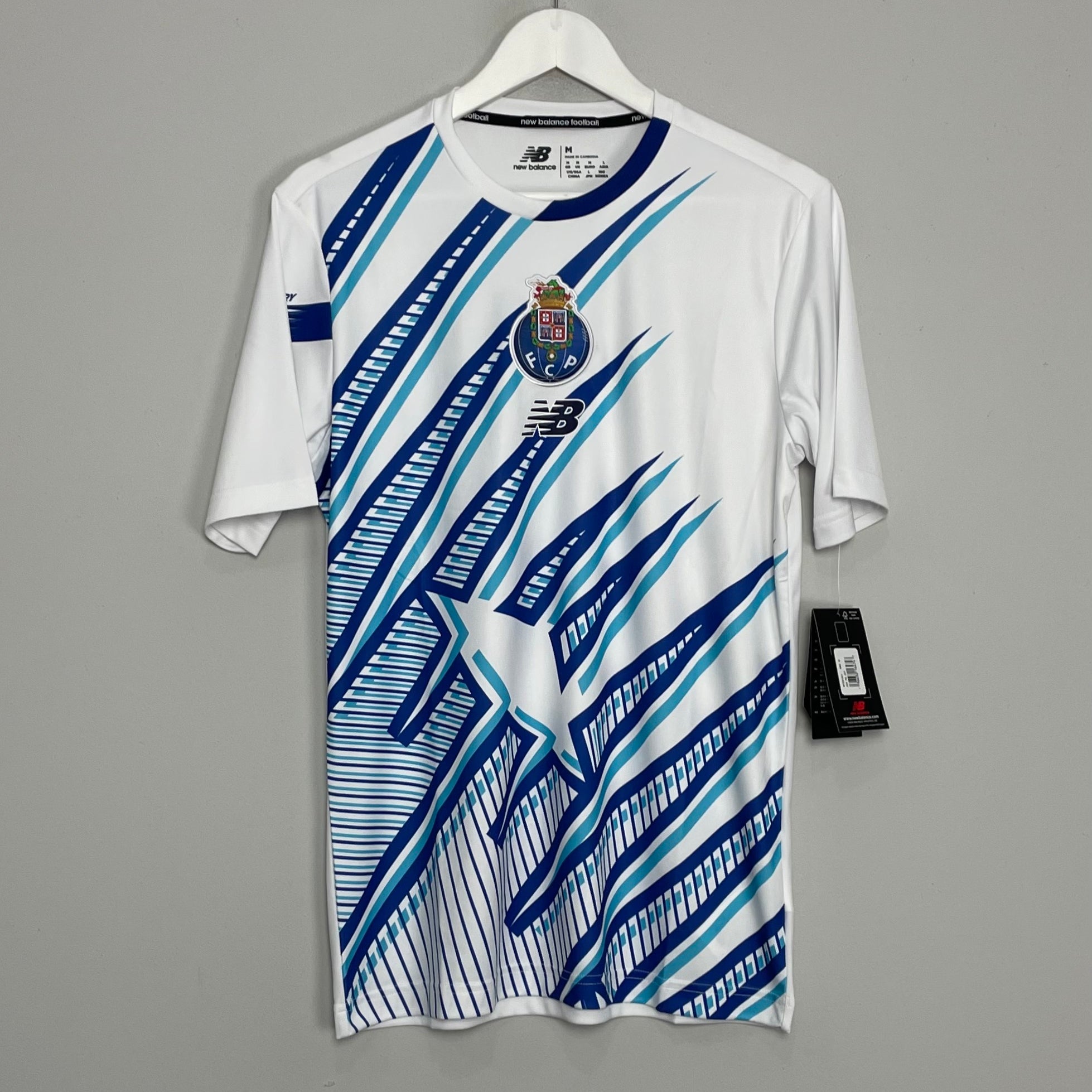 Shop 2023/24 PORTO *BNWT* PRE MATCH SHIRT (M) NEW BALANCE, classic football shirts, vintage football shirts & retro soccer jerseys at Cult Kits