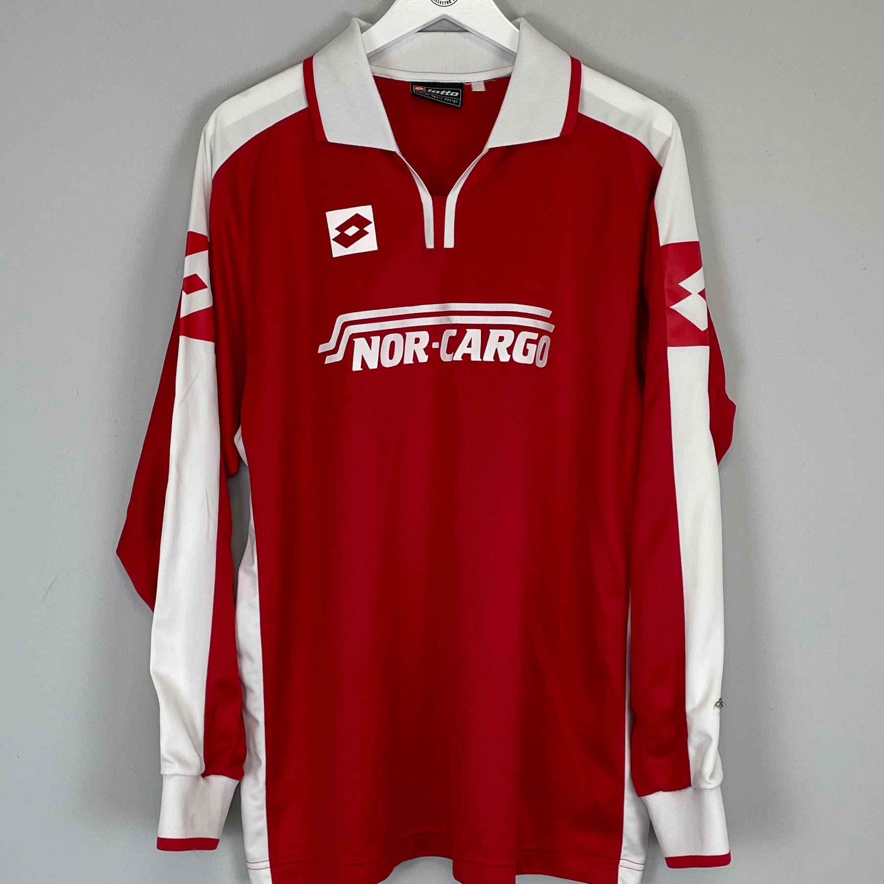 Shop 2004/05 LOTTO TEMPLATE SHIRT (XL) L/S, classic football shirts, vintage football shirts & retro soccer jerseys at Cult Kits