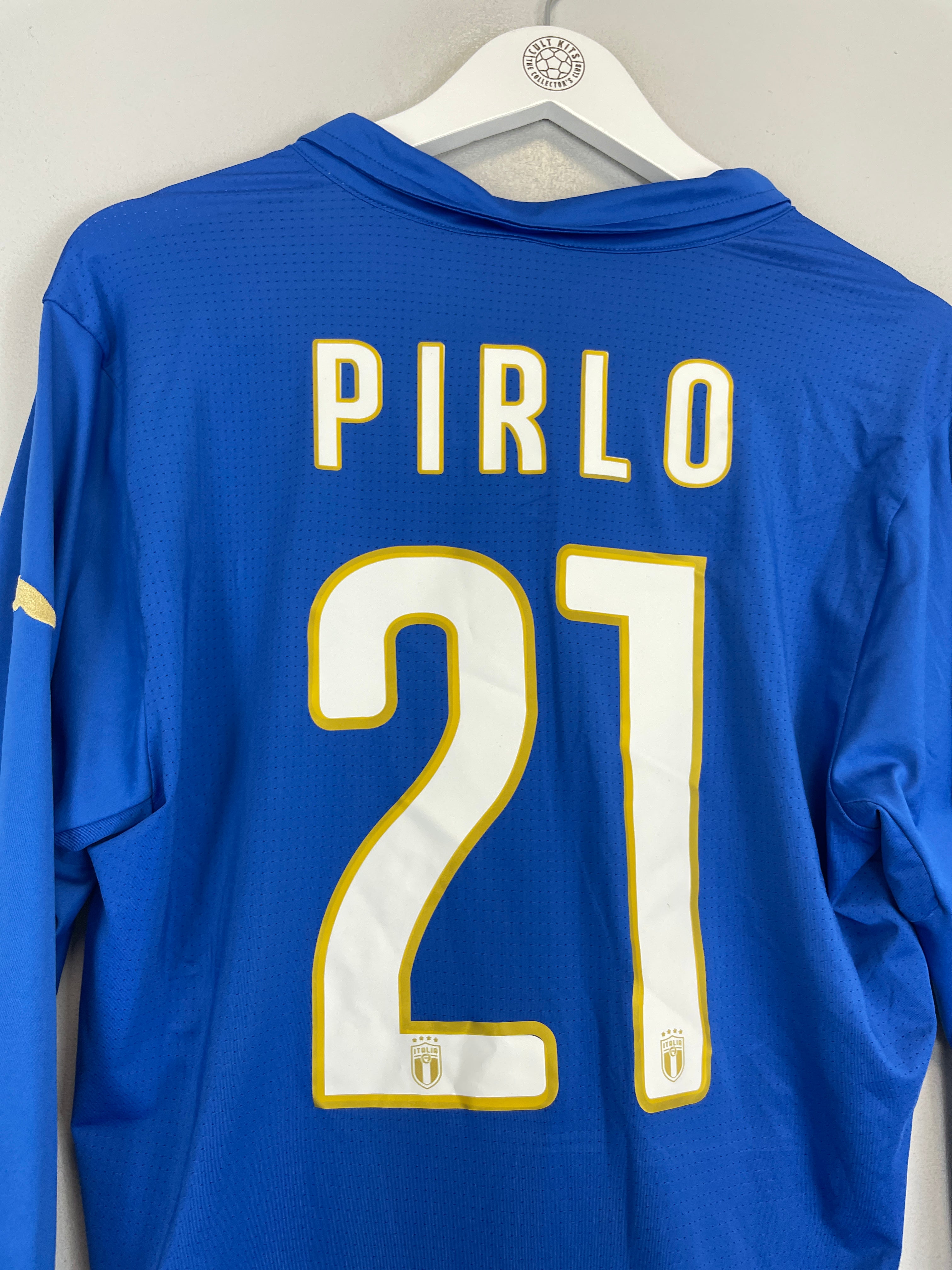 Shop 2014/15 ITALY PIRLO #21 L/S HOME SHIRT (L) PUMA, classic football shirts, vintage football shirts & retro soccer jerseys at Cult Kits
