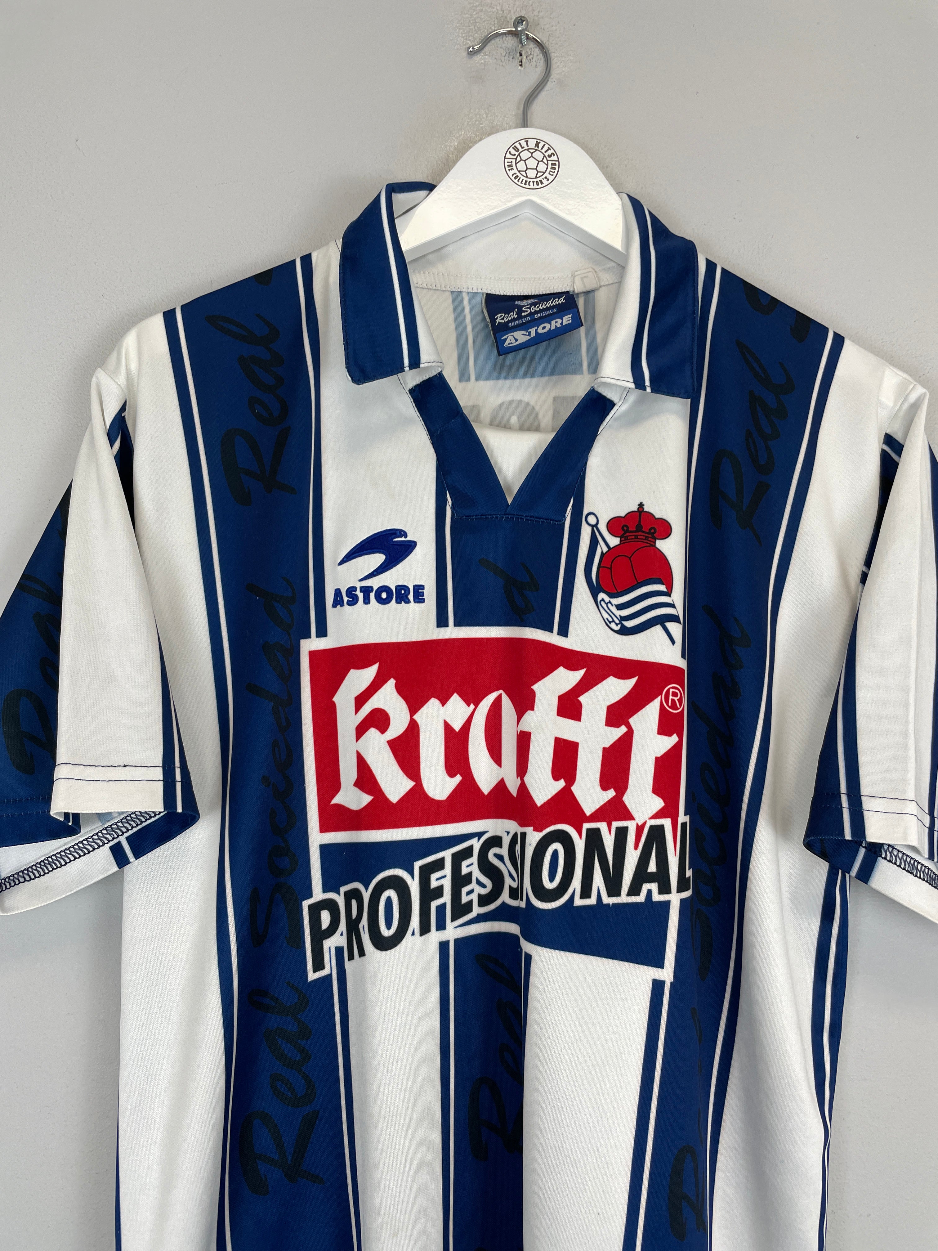 Shop 2001/02 REAL SOCIEDAD KOVACEVIC #9 HOME SHIRT (L) ASTORE, classic football shirts, vintage football shirts & retro soccer jerseys at Cult Kits