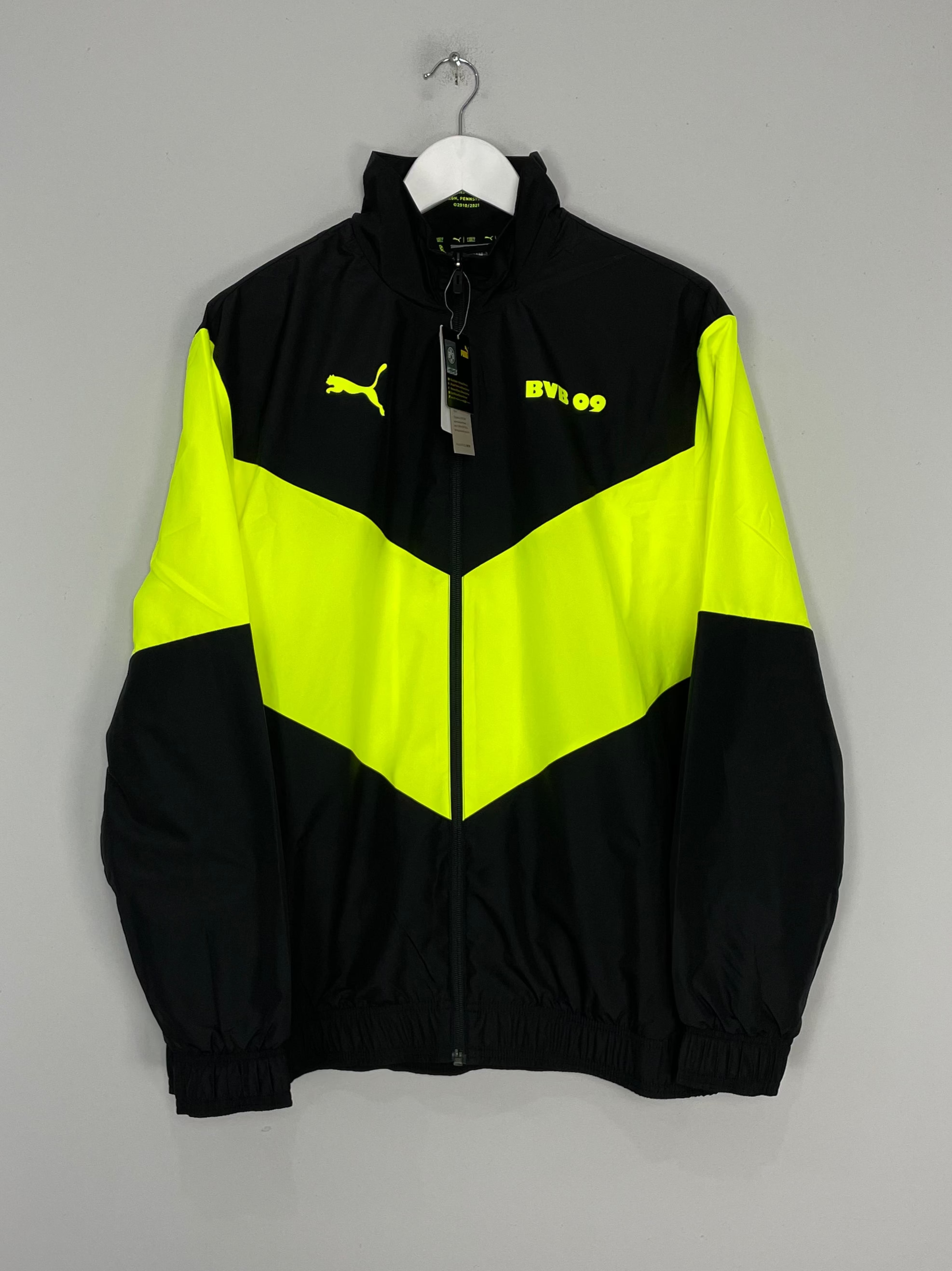 Shop 2021/22 Dortmund *BNWT* Pre-match Jacket (Multiple Sizes) Puma, classic football shirts, vintage football shirts & retro soccer jerseys at Cult Kits