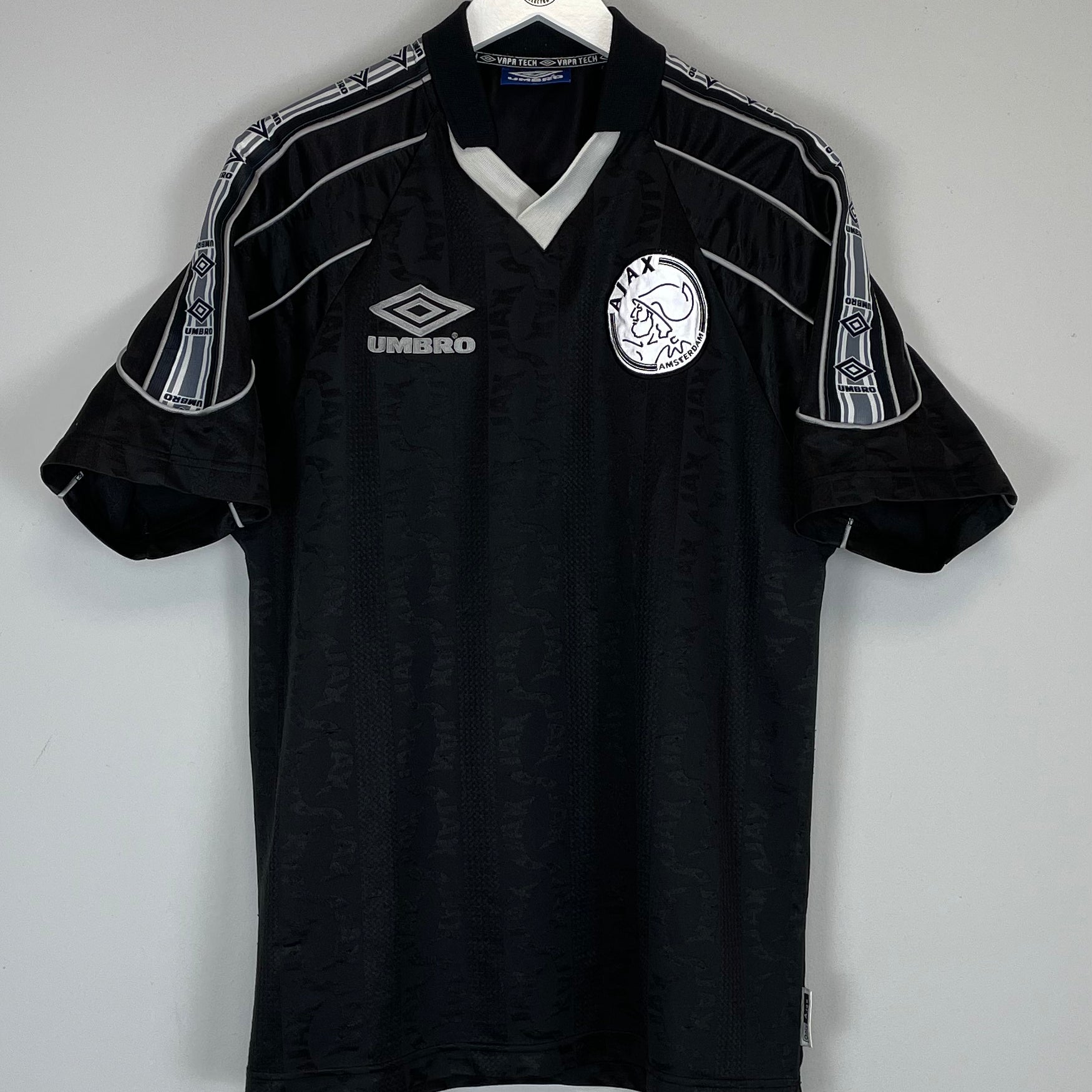 Shop 1994 AJAX TRAINING SHIRT (M) UMBRO, classic football shirts, vintage football shirts & retro soccer jerseys at Cult Kits