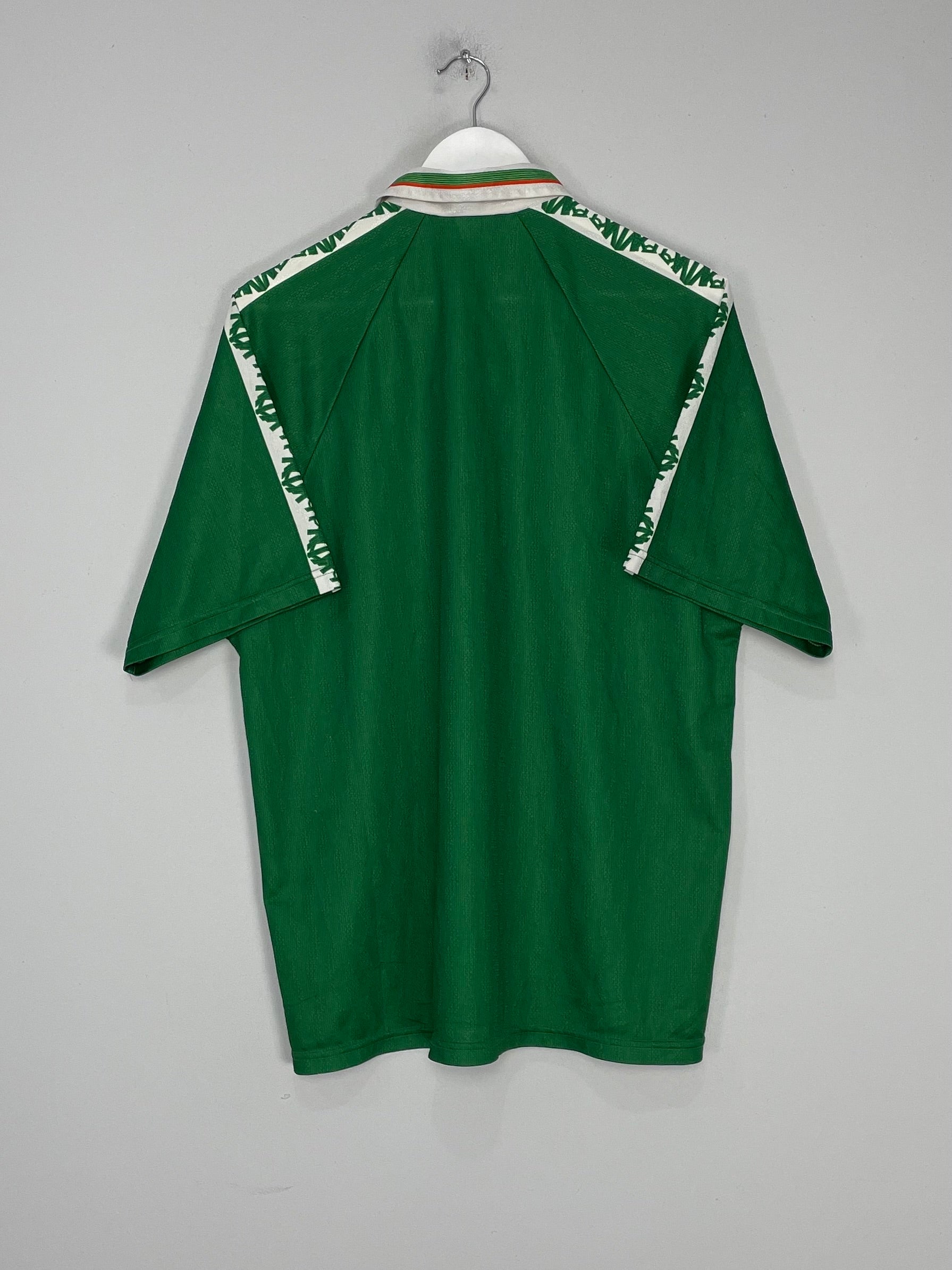 Shop 1996/98 IRELAND HOME SHIRT (XL) UMBRO, classic football shirts, vintage football shirts & retro soccer jerseys at Cult Kits