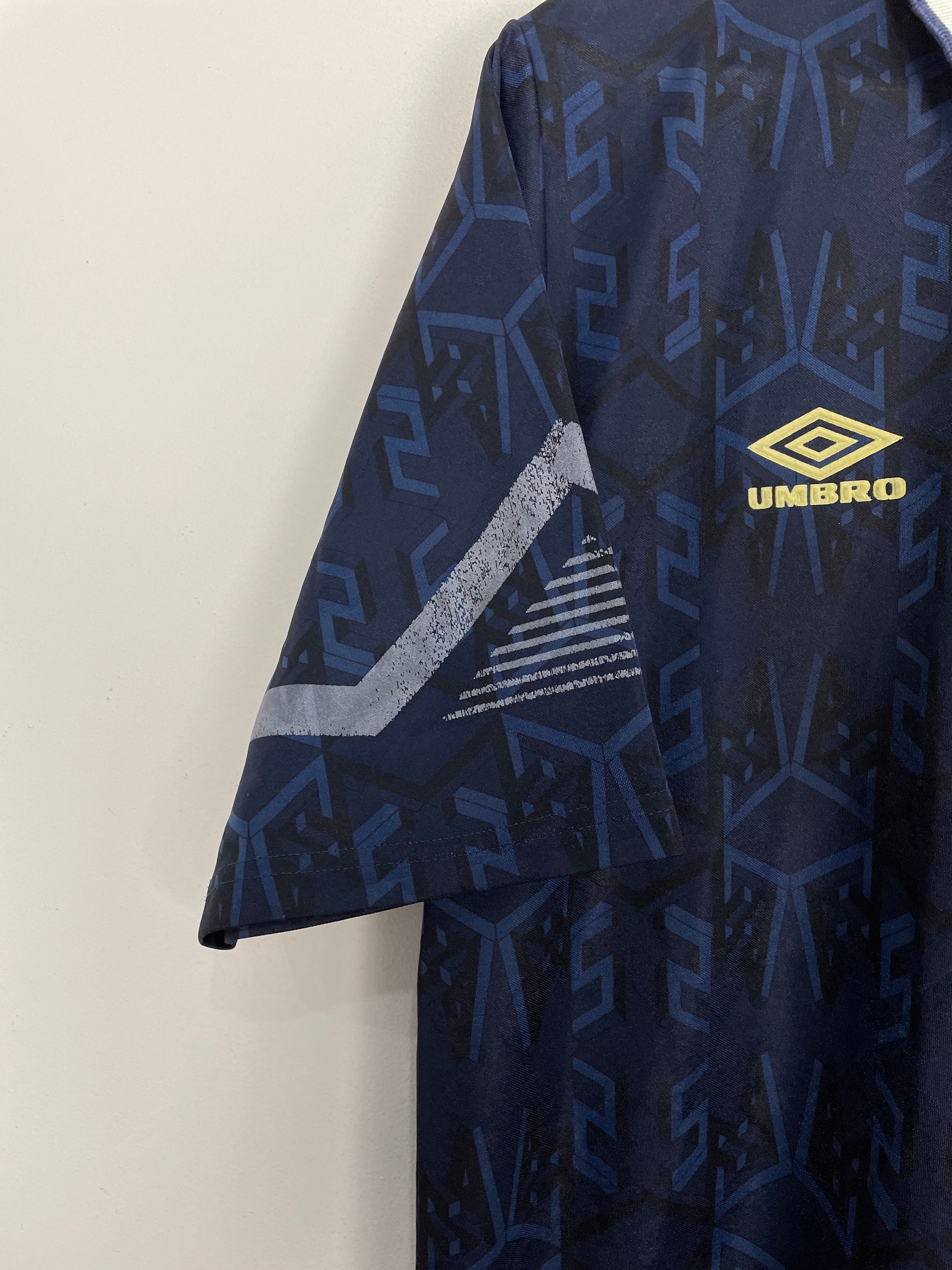 Shop 1991/94 SCOTLAND HOME SHIRT (L) UMBRO, classic football shirts, vintage football shirts & retro soccer jerseys at Cult Kits