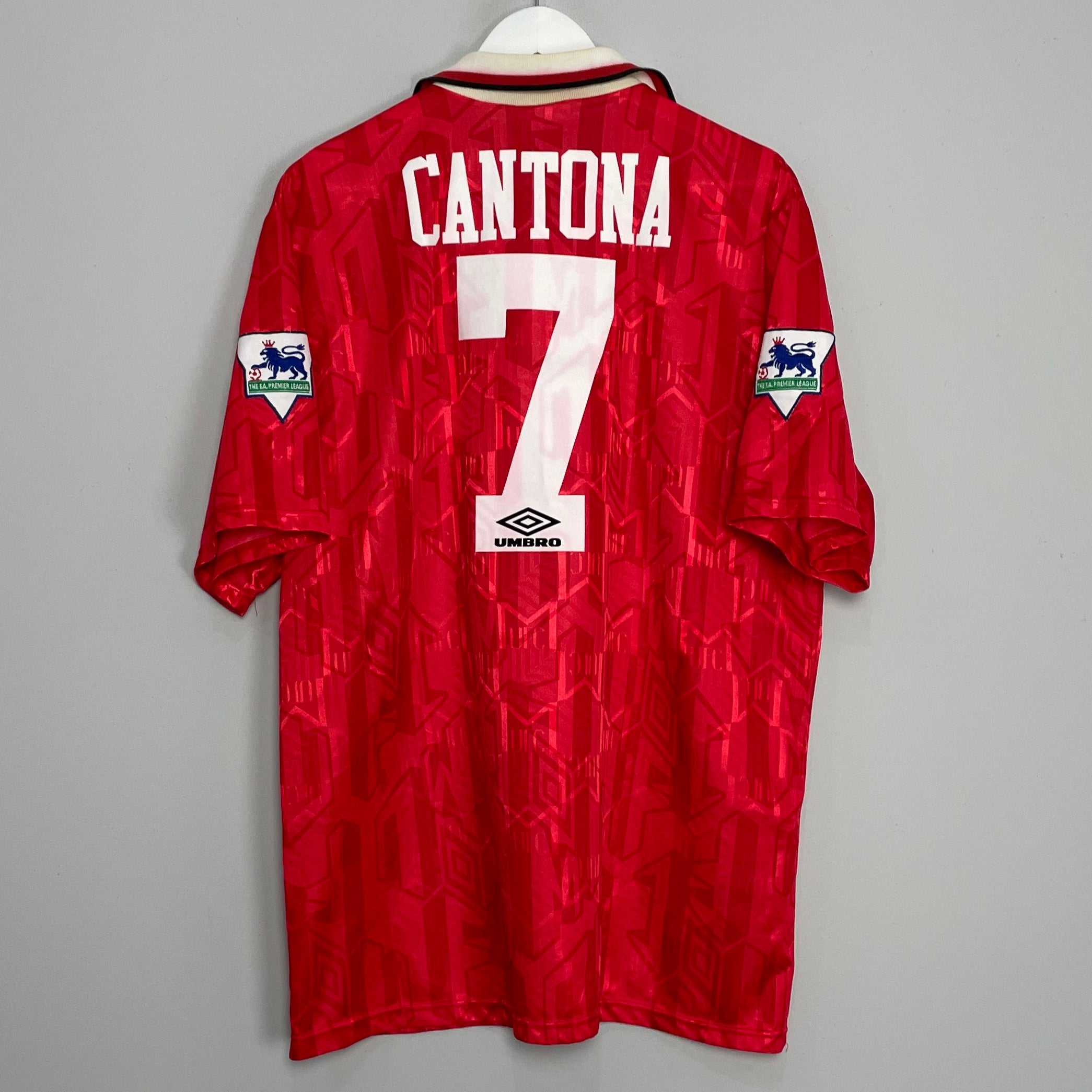 Shop 1992/94 MANCHESTER UNITED CANTONA #7 HOME SHIRT (XL) UMBRO, classic football shirts, vintage football shirts & retro soccer jerseys at Cult Kits