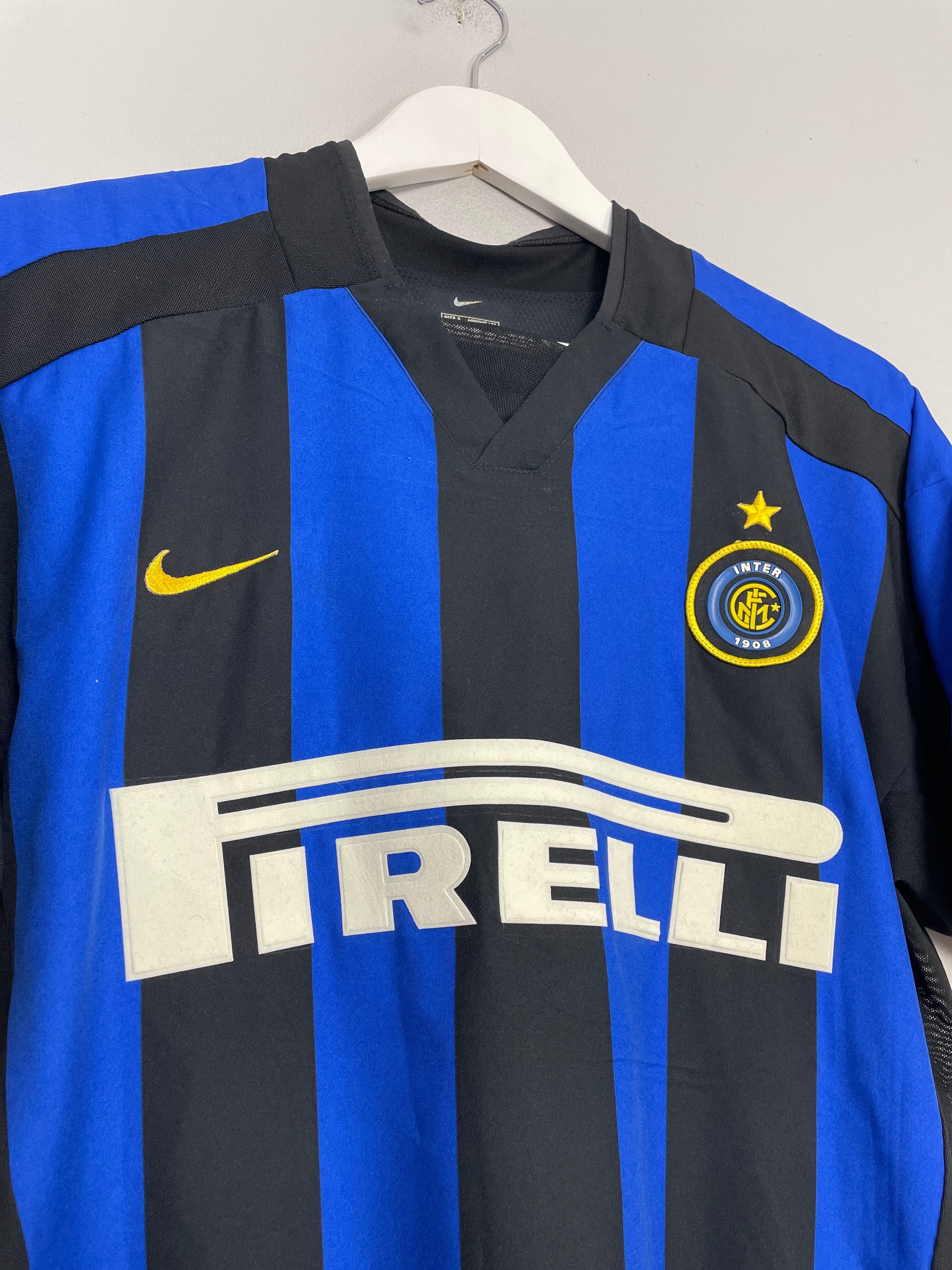 Shop 2002/03 INTER MILAN VIERI #32 HOME SHIRT (S) NIKE, classic football shirts, vintage football shirts & retro soccer jerseys at Cult Kits
