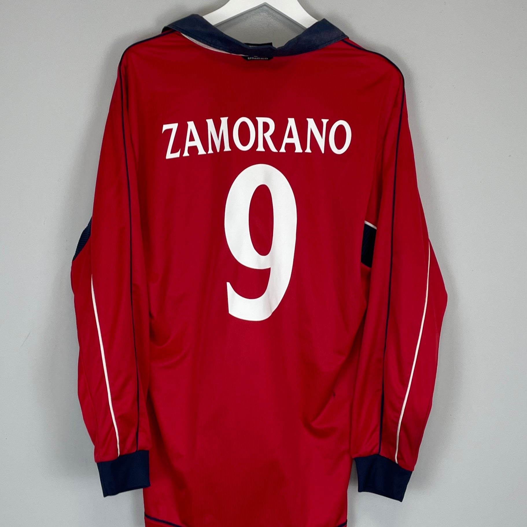 Shop 2000/03 CHILE ZAMORANO #9 L/S HOME SHIRT (L) UMBRO, classic football shirts, vintage football shirts & retro soccer jerseys at Cult Kits