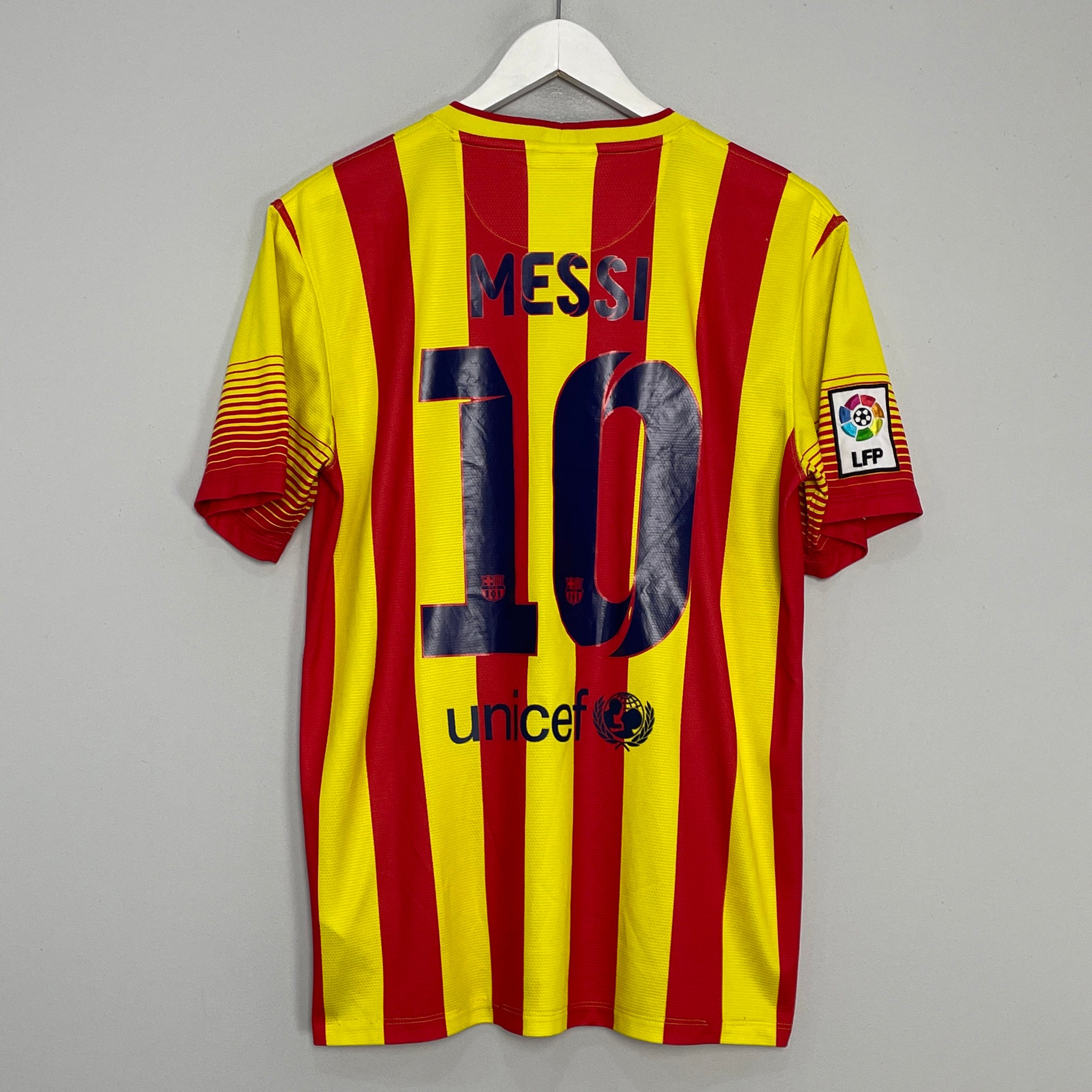 Shop 2013/14 BARCELONA MESSI #10 AWAY SHIRT (M) NIKE, classic football shirts, vintage football shirts & retro soccer jerseys at Cult Kits