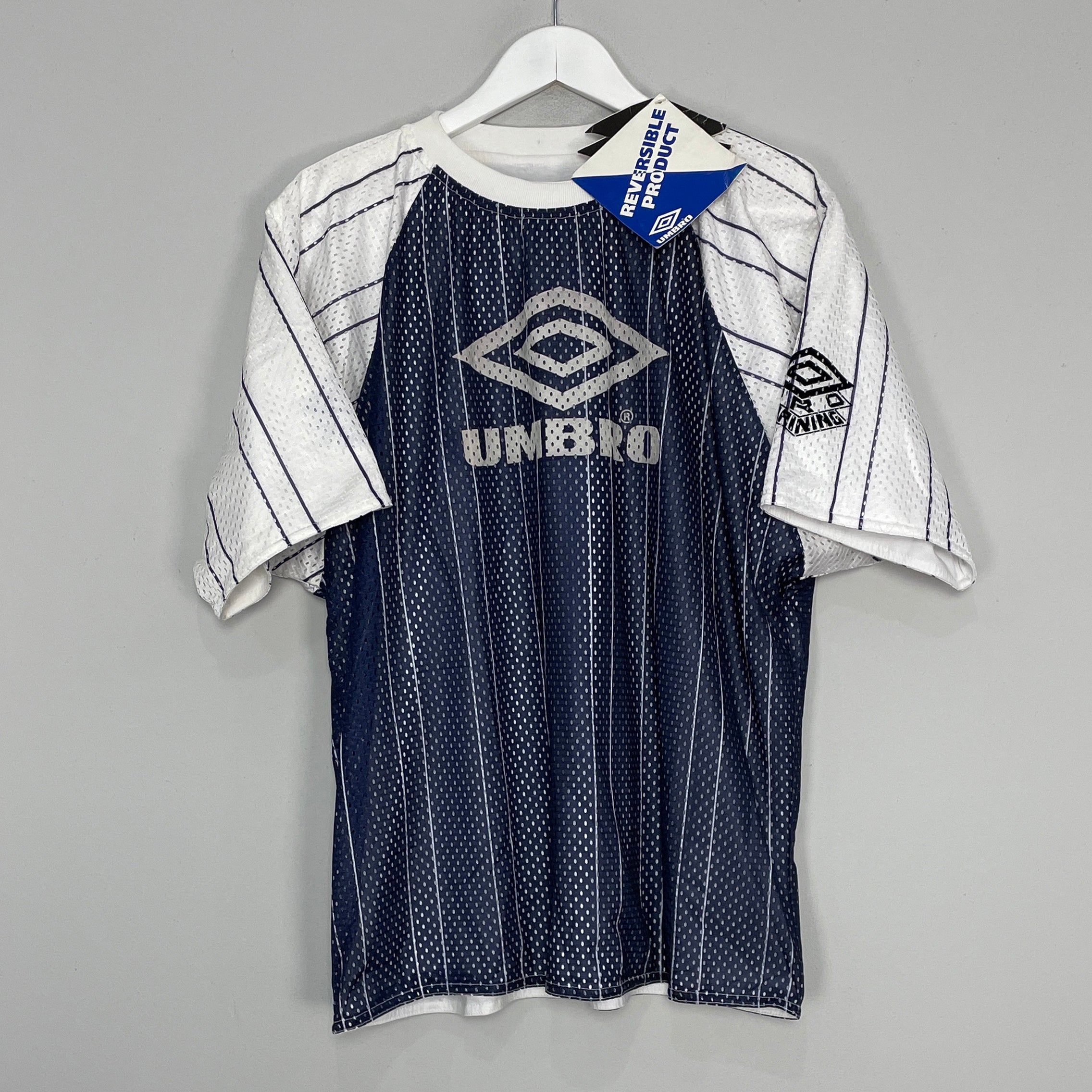 Shop 1994/96 UMBRO PRO TRAINING *BNWT* REVERSIBLE HEAVYWEIGHT TRAINING SHIRT (M), classic football shirts, vintage football shirts & retro soccer jerseys at Cult Kits