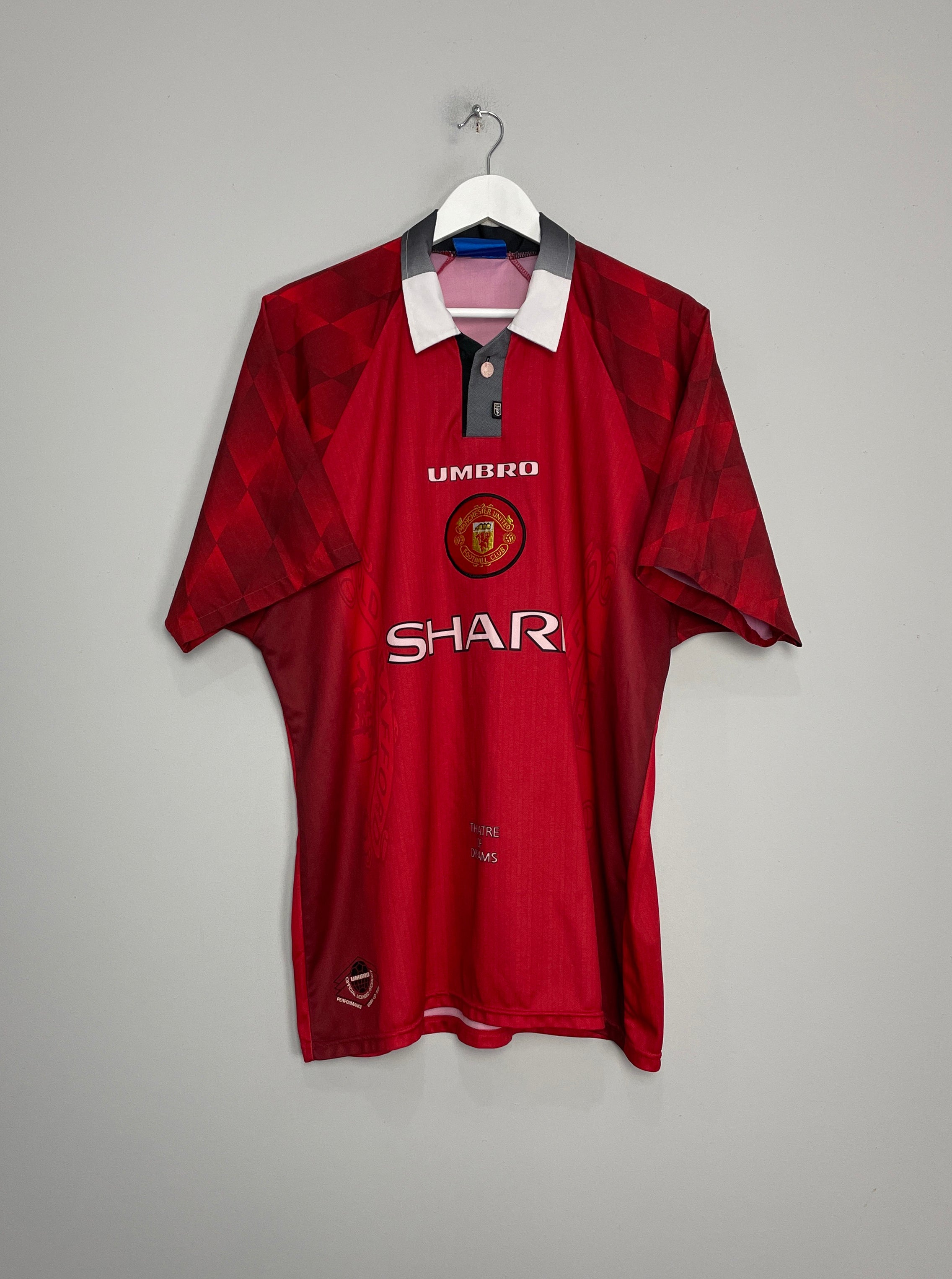 Shop 1996/97 MANCHESTER UNITED BECKHAM #10 HOME SHIRT (XL) UMBRO, classic football shirts, vintage football shirts & retro soccer jerseys at Cult Kits