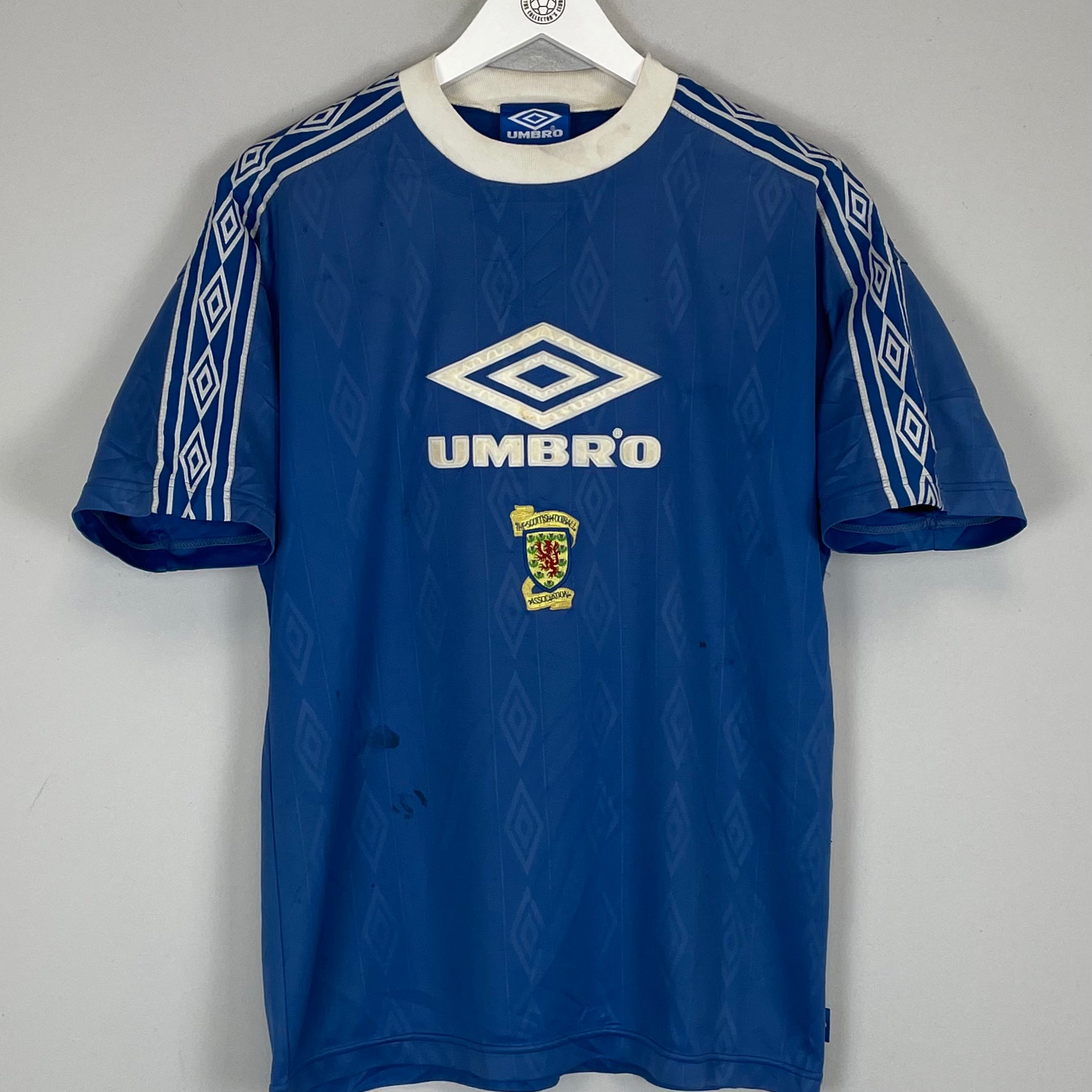 Shop 1996/98 SCOTLAND TRAINING SHIRT (M) UMBRO, classic football shirts, vintage football shirts & retro soccer jerseys at Cult Kits