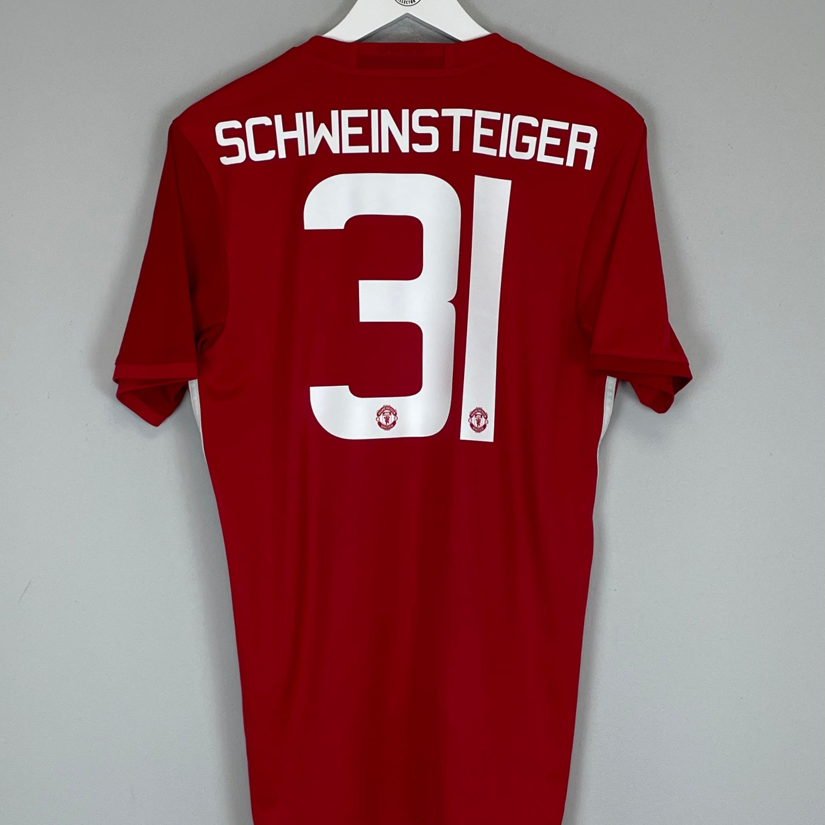 Shop 2016/17 MANCHESTER UNITED SCHWEINSTEIGER #31 HOME SHIRT (M) ADIDAS, classic football shirts, vintage football shirts & retro soccer jerseys at Cult Kits