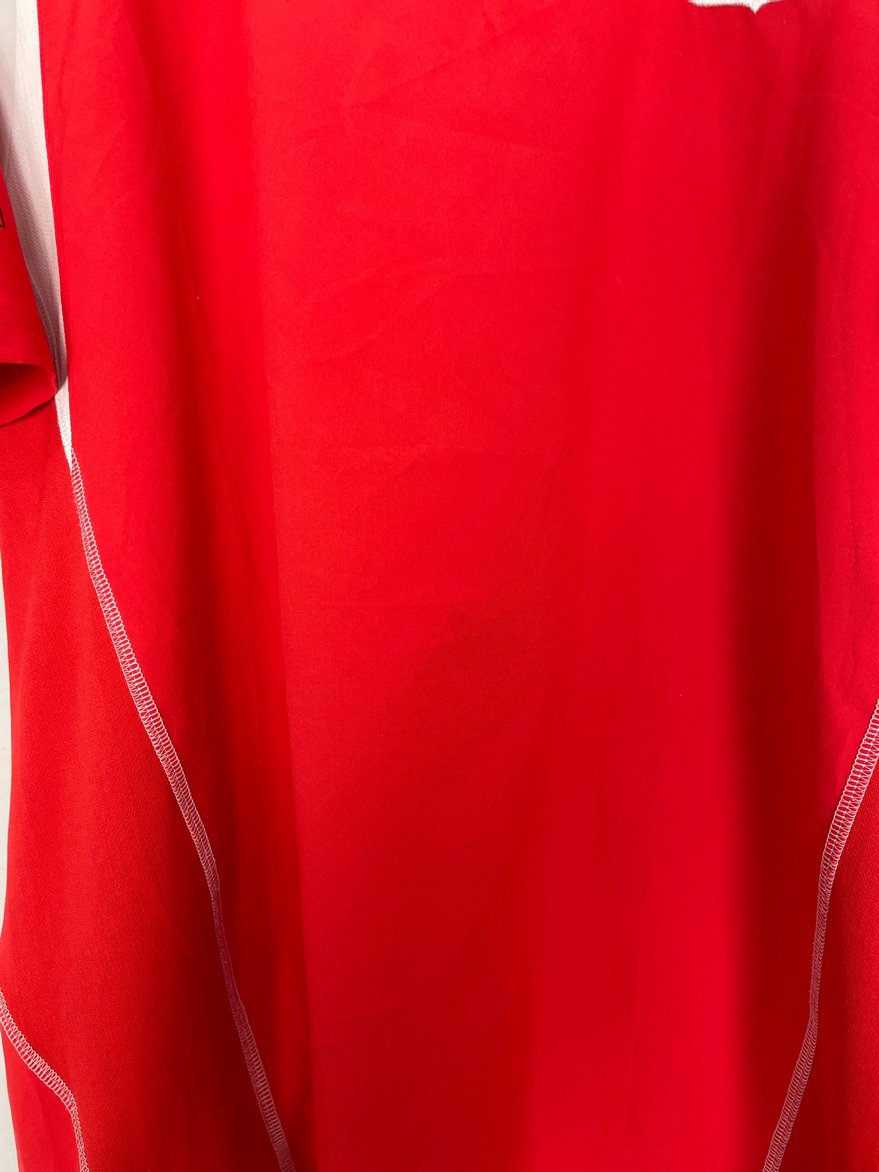 Shop 2004/06 POLAND AWAY SHIRT (XL) PUMA, classic football shirts, vintage football shirts & retro soccer jerseys at Cult Kits