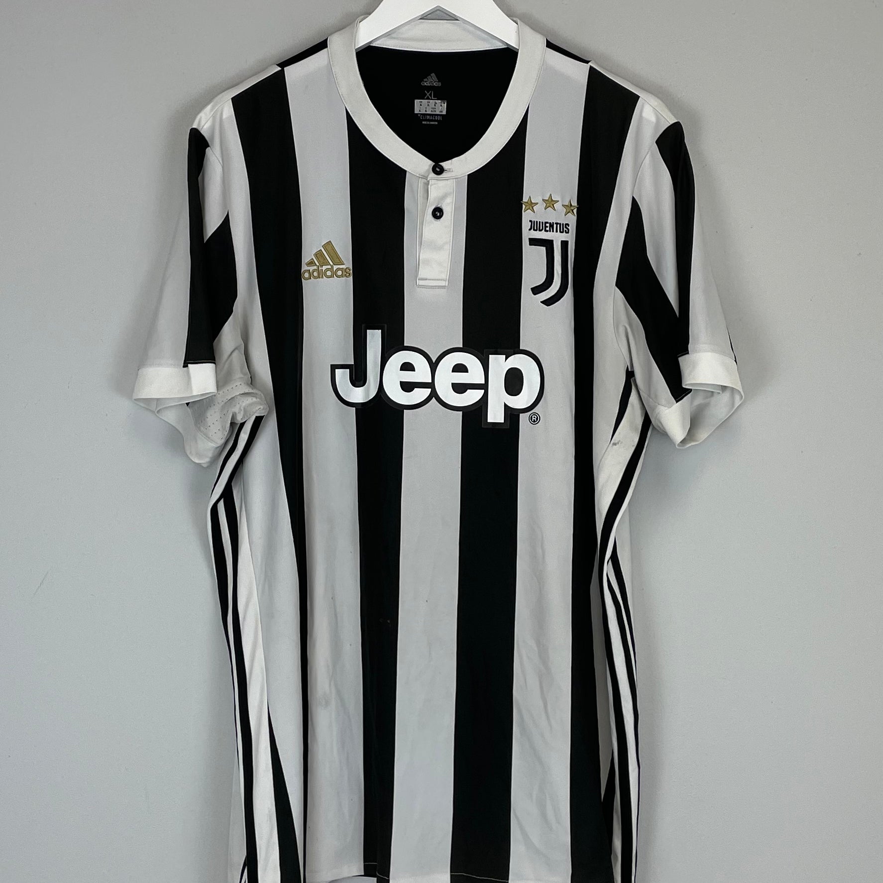 Shop 2017/18 JUVENTUS HOME SHIRT (XL) ADIDAS, classic football shirts, vintage football shirts & retro soccer jerseys at Cult Kits