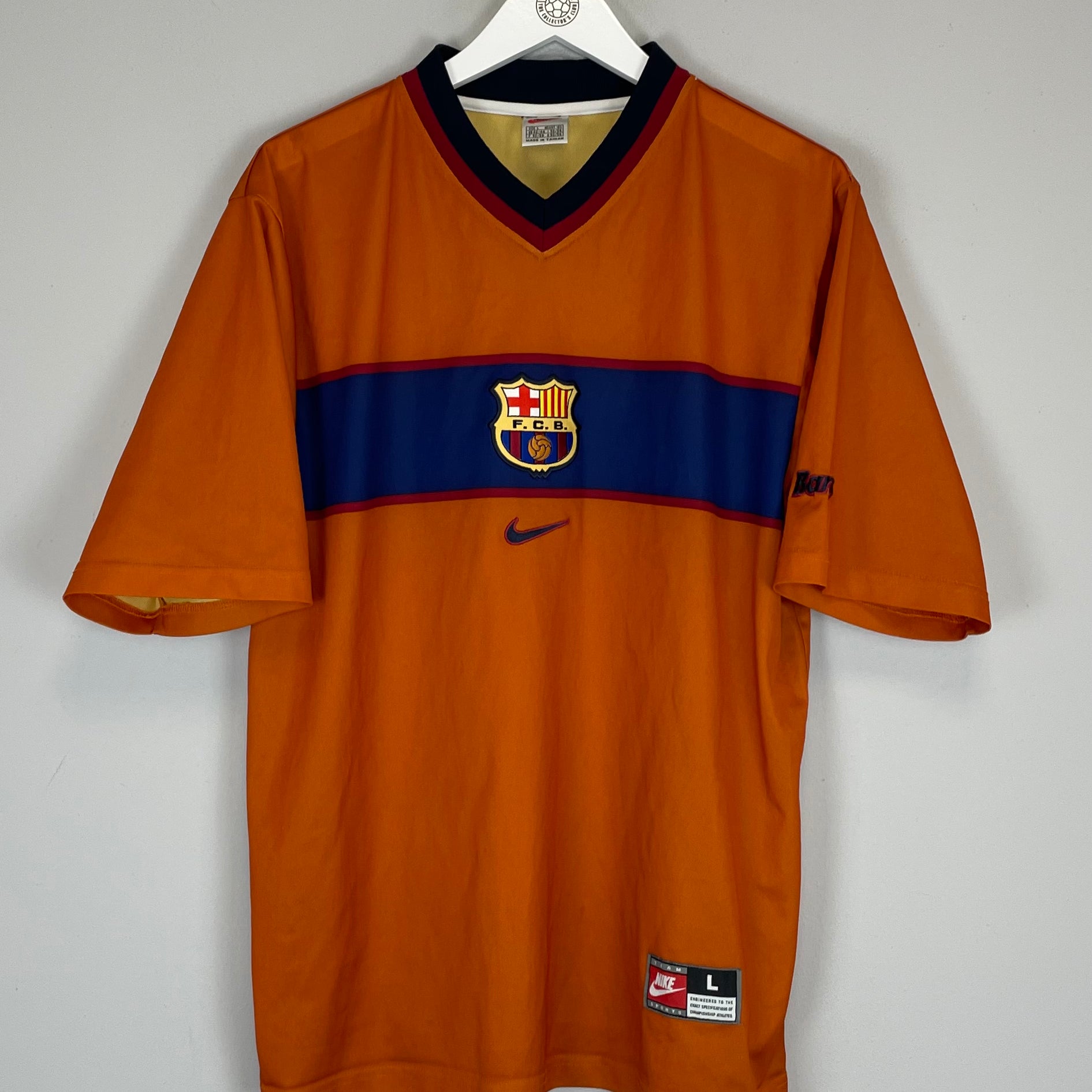 Shop 1998/00 BARCELONA THIRD SHIRT (L) NIKE BASIC, classic football shirts, vintage football shirts & retro soccer jerseys at Cult Kits