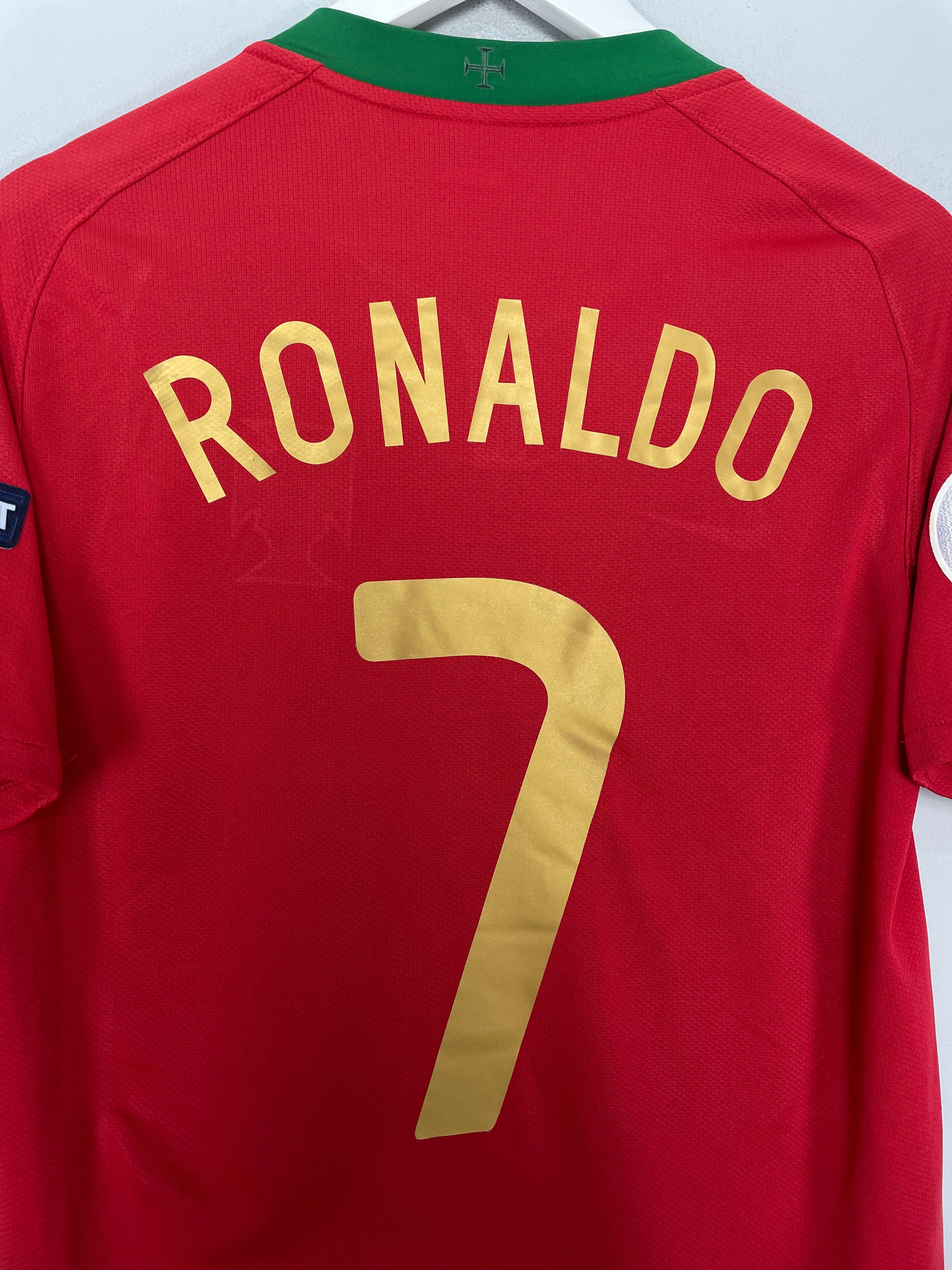 Shop 2008/10 PORTUGAL C.RONALDO #7 HOME SHIRT (XL.KIDS) NIKE, classic football shirts, vintage football shirts & retro soccer jerseys at Cult Kits