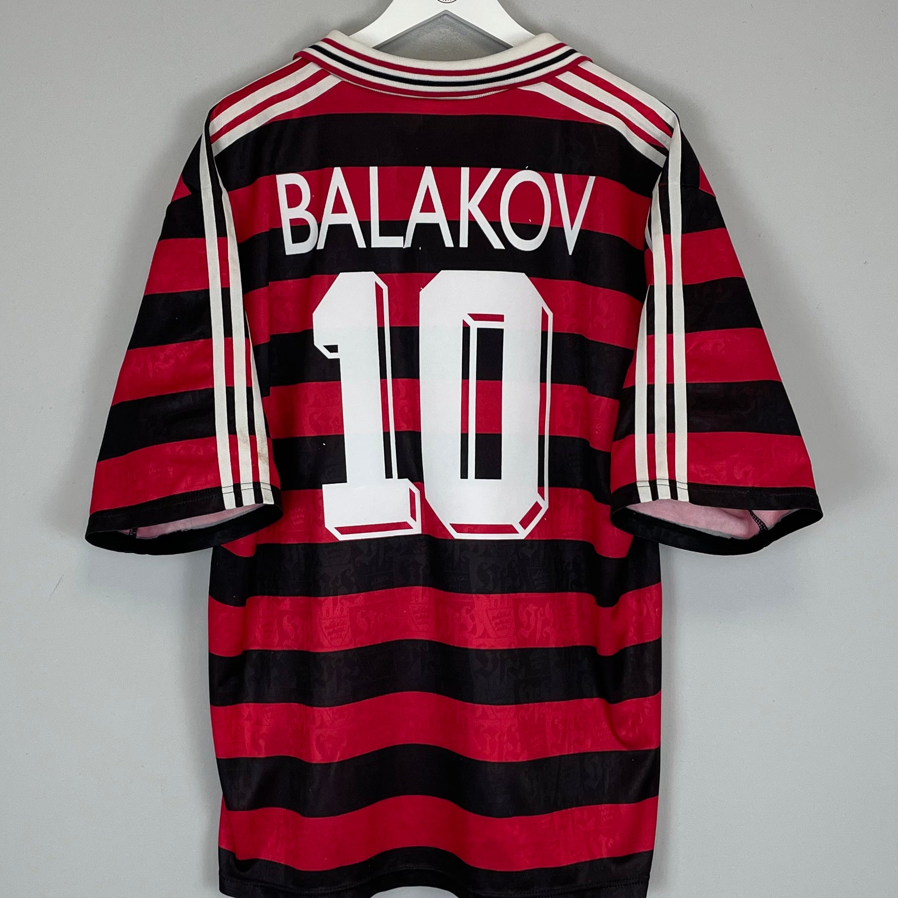 Shop 1997/98 STUTTGART BALAKOV #10 HOME SHIRT (XL) ADIDAS, classic football shirts, vintage football shirts & retro soccer jerseys at Cult Kits