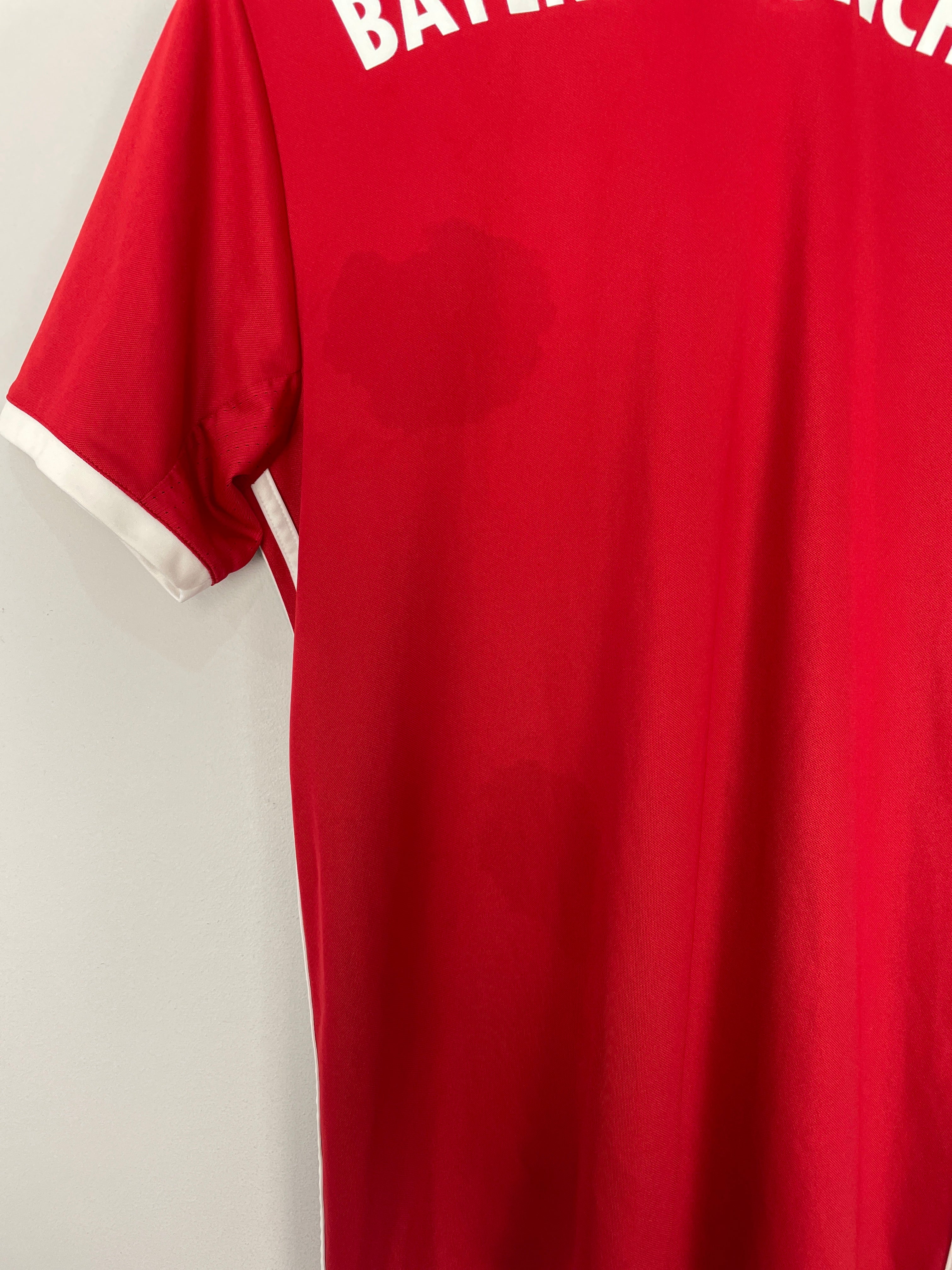 Shop 2016/17 BAYERN MUNICH HOME SHIRT (M) ADIDAS, classic football shirts, vintage football shirts & retro soccer jerseys at Cult Kits