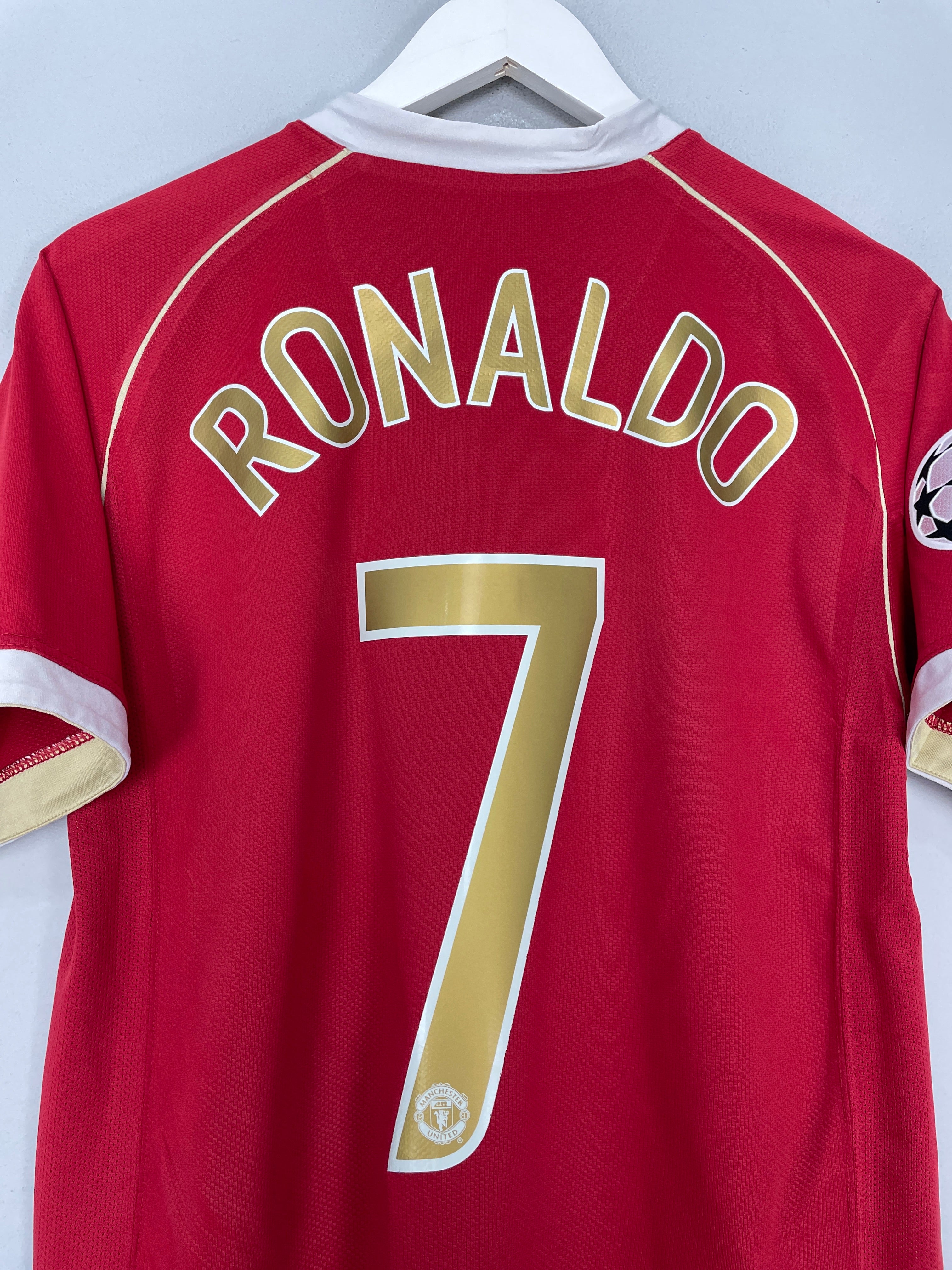 Shop 2006/07 MANCHESTER UNITED RONALDO #7 C/L HOME SHIRT (S) NIKE, classic football shirts, vintage football shirts & retro soccer jerseys at Cult Kits