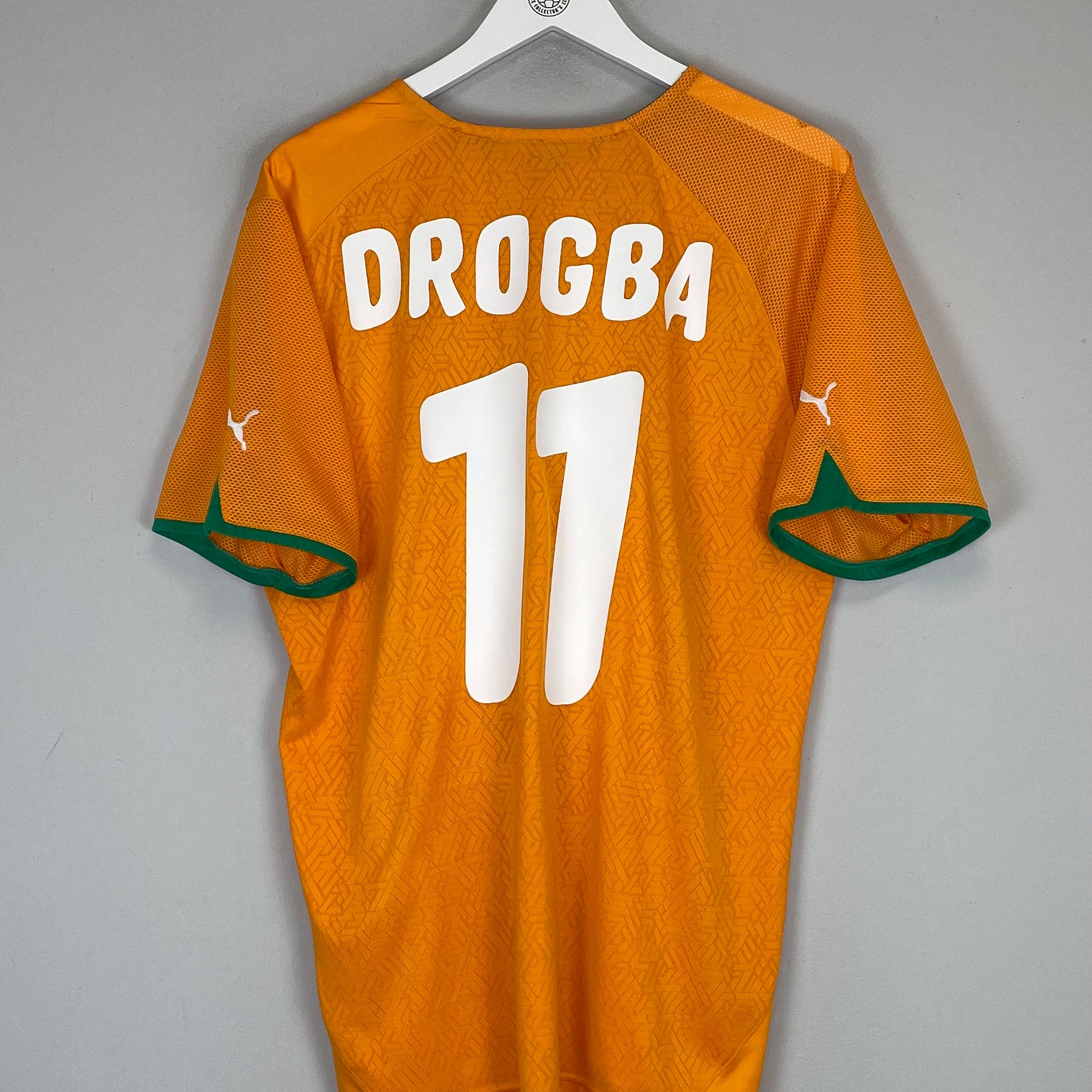 Buy 2010/11 IVORY COAST DROGBA 11 HOME SHIRT (XL) PUMA ~ Free worldwide shipping ~ Authentic Vintage Football Shirts from Cult Kits