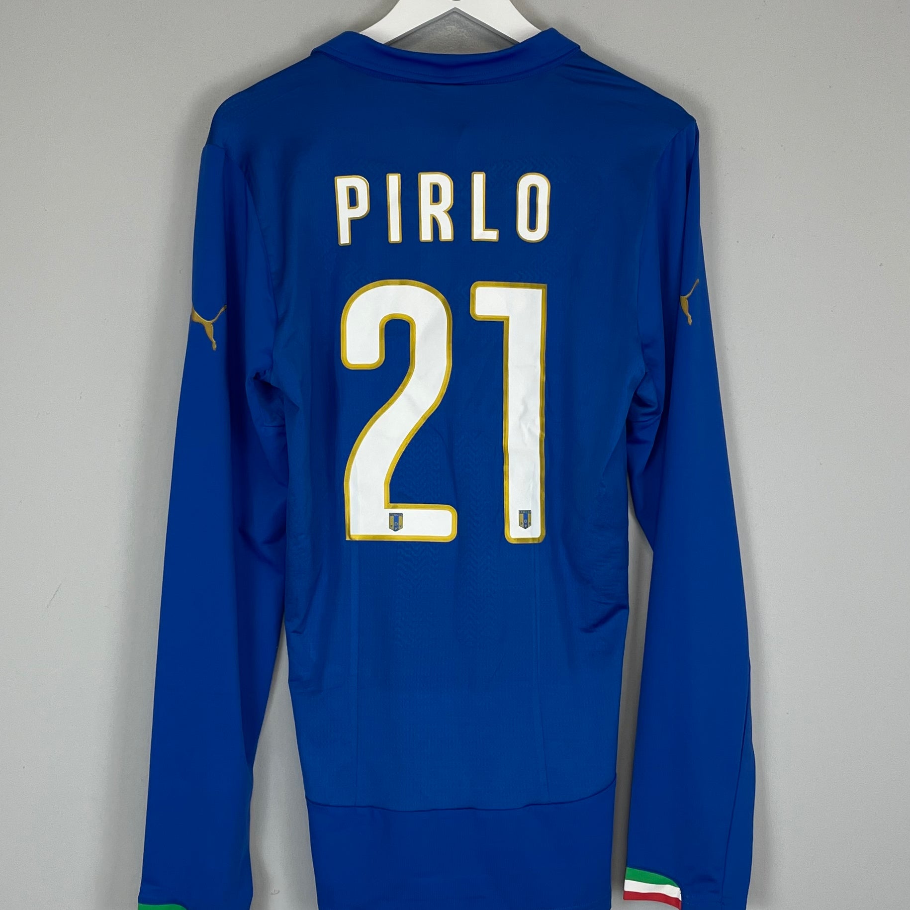 Shop 2014/15 ITALY PIRLO #21 *PLAYER ISSUE* L/S HOME SHIRT (XXL) PUMA, classic football shirts, vintage football shirts & retro soccer jerseys at Cult Kits