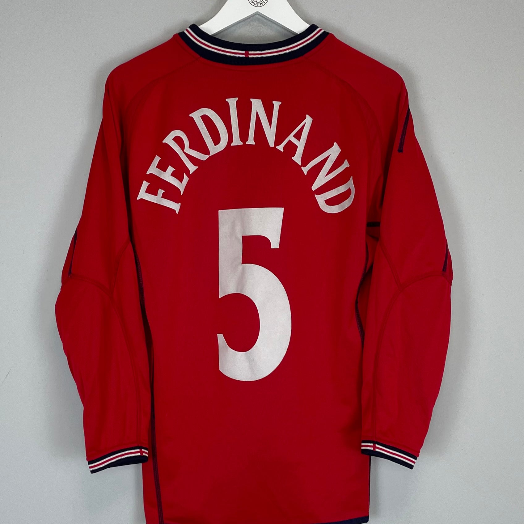 Shop 2002/04 ENGLAND FERDINAND #5 L/S AWAY SHIRT (S) UMBRO, classic football shirts, vintage football shirts & retro soccer jerseys at Cult Kits