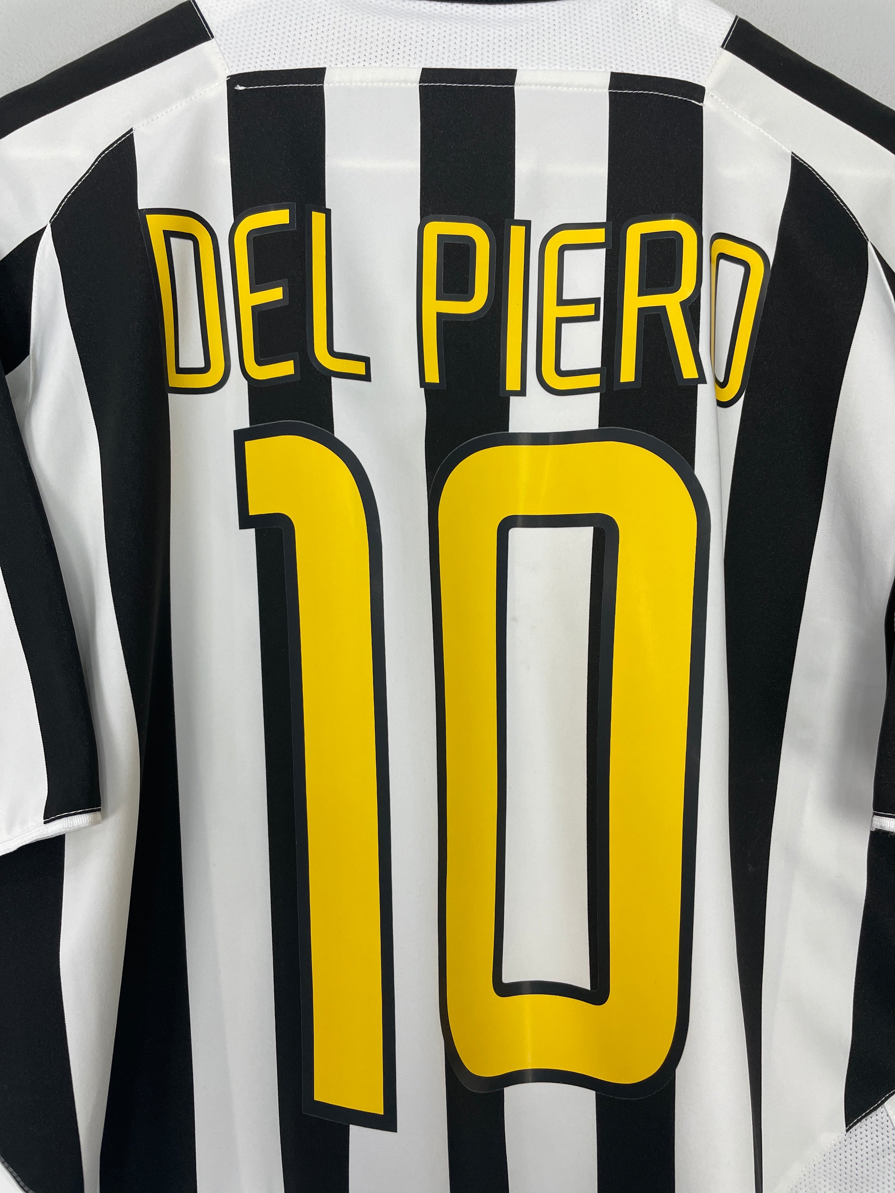 Shop 2003/04 JUVENTUS DEL PIERO #10 HOME SHIRT (L) NIKE, classic football shirts, vintage football shirts & retro soccer jerseys at Cult Kits