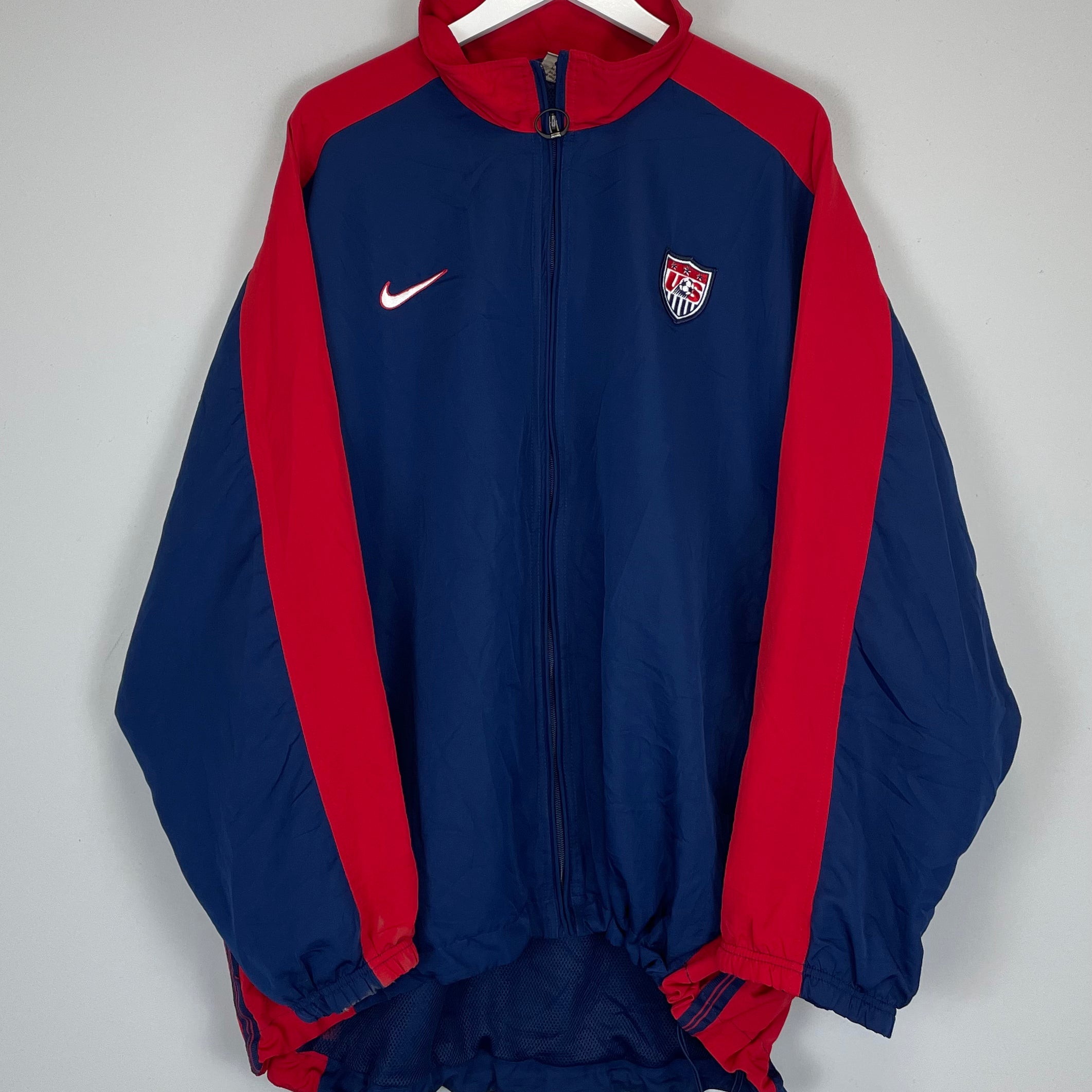 Shop 1998/99 USA TRACK JACKET (XL) NIKE, classic football shirts, vintage football shirts & retro soccer jerseys at Cult Kits