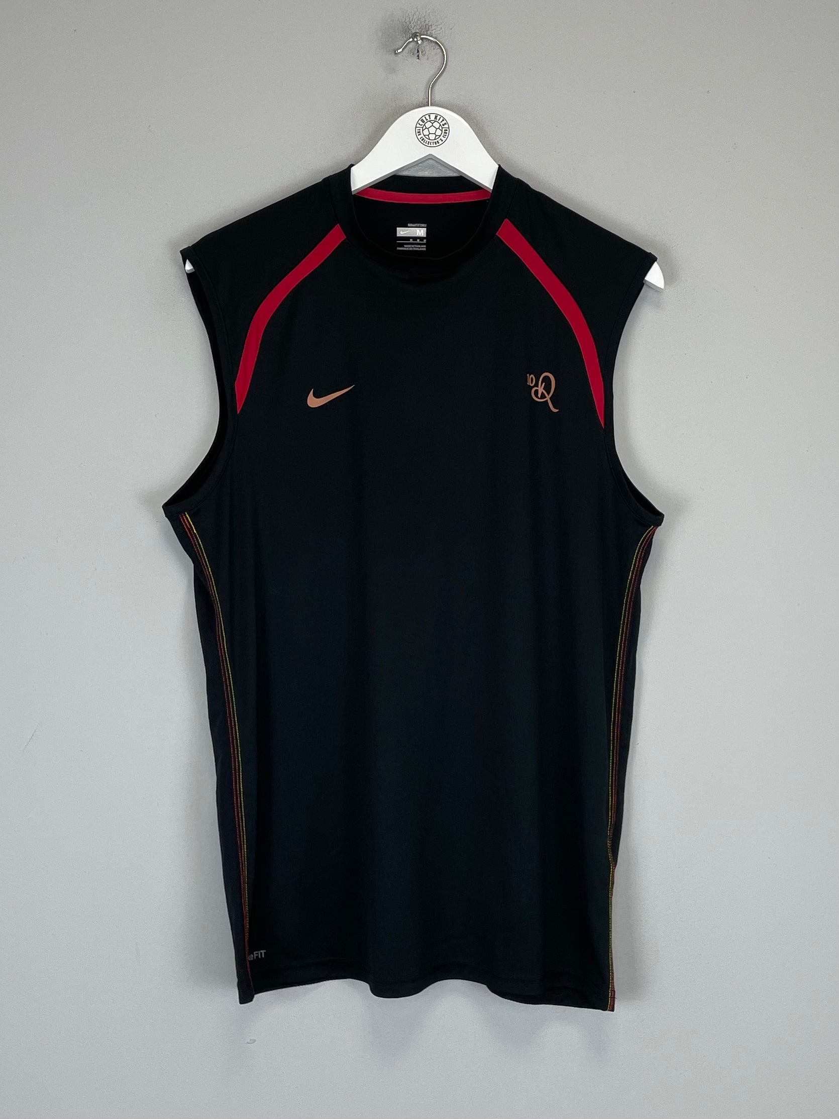 Shop 2006/08 RONALDINHO TRAINING VEST (M) NIKE, classic football shirts, vintage football shirts & retro soccer jerseys at Cult Kits
