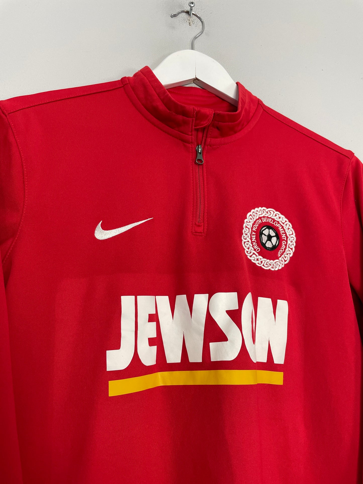 2017/18 ORKNEY YOUTH ACADEMY 1/4 ZIP TRAINING TOP (S) NIKE