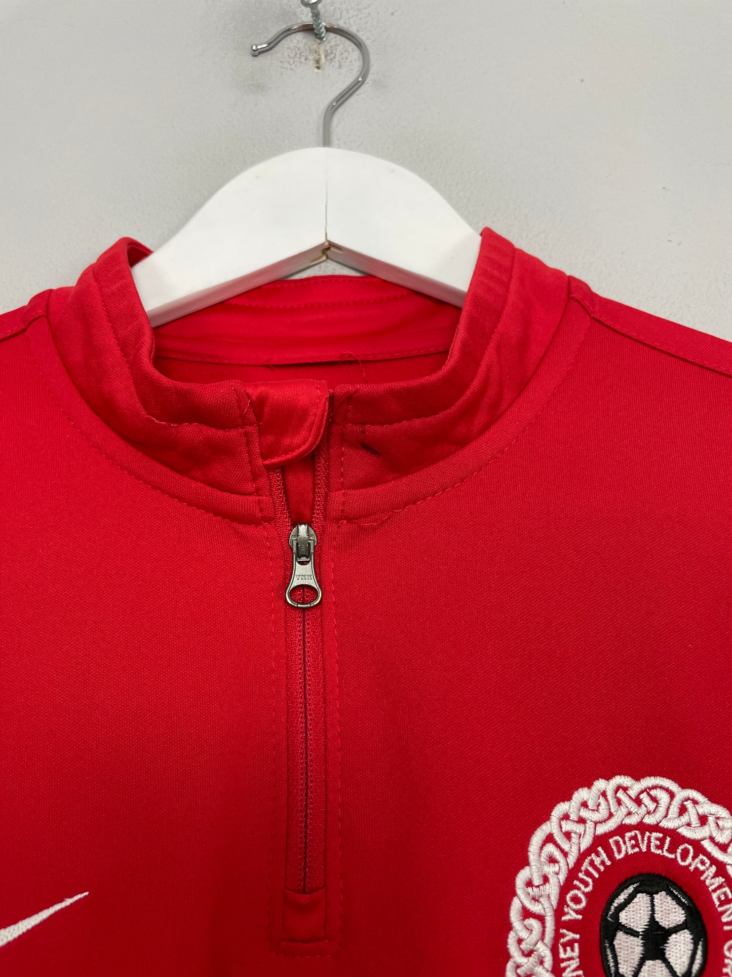 2017/18 ORKNEY YOUTH ACADEMY 1/4 ZIP TRAINING TOP (S) NIKE