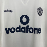 Shop 2000/01 MANCHESTER UNITED VERON #4 AWAY SHIRT (M) UMBRO, classic football shirts, vintage football shirts & retro soccer jerseys at Cult Kits